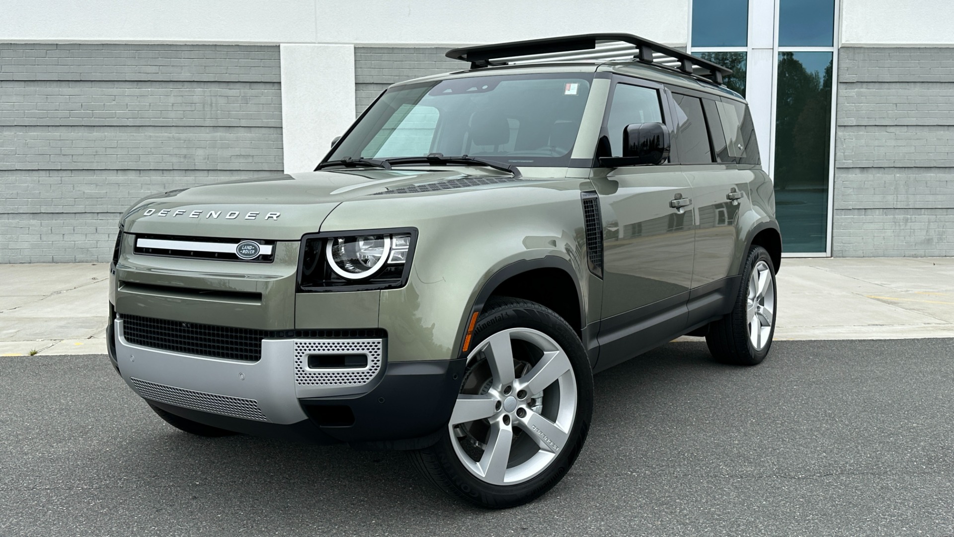 Used 2023 Land Rover Defender 110 STANDARD / ROOF RACK / UPGRADED WHEELS / CLOTH INTERIOR / 4WD for sale Sold at Formula Imports in Charlotte NC 28227 1