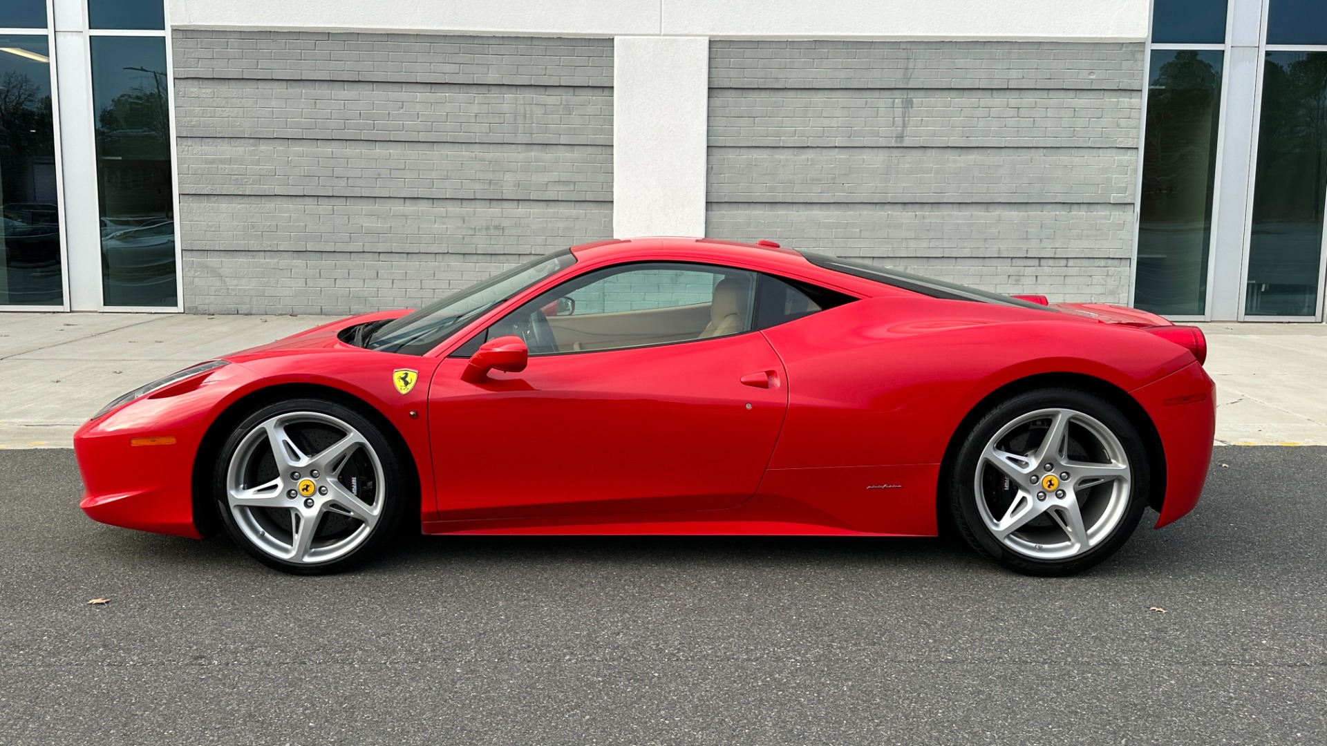 Used 2010 Ferrari 458 ITALIA ROSSO CORSA / LOW MILES / CRUISE CONTROL / FERRARI SHIELDS / PPF for sale Sold at Formula Imports in Charlotte NC 28227 3