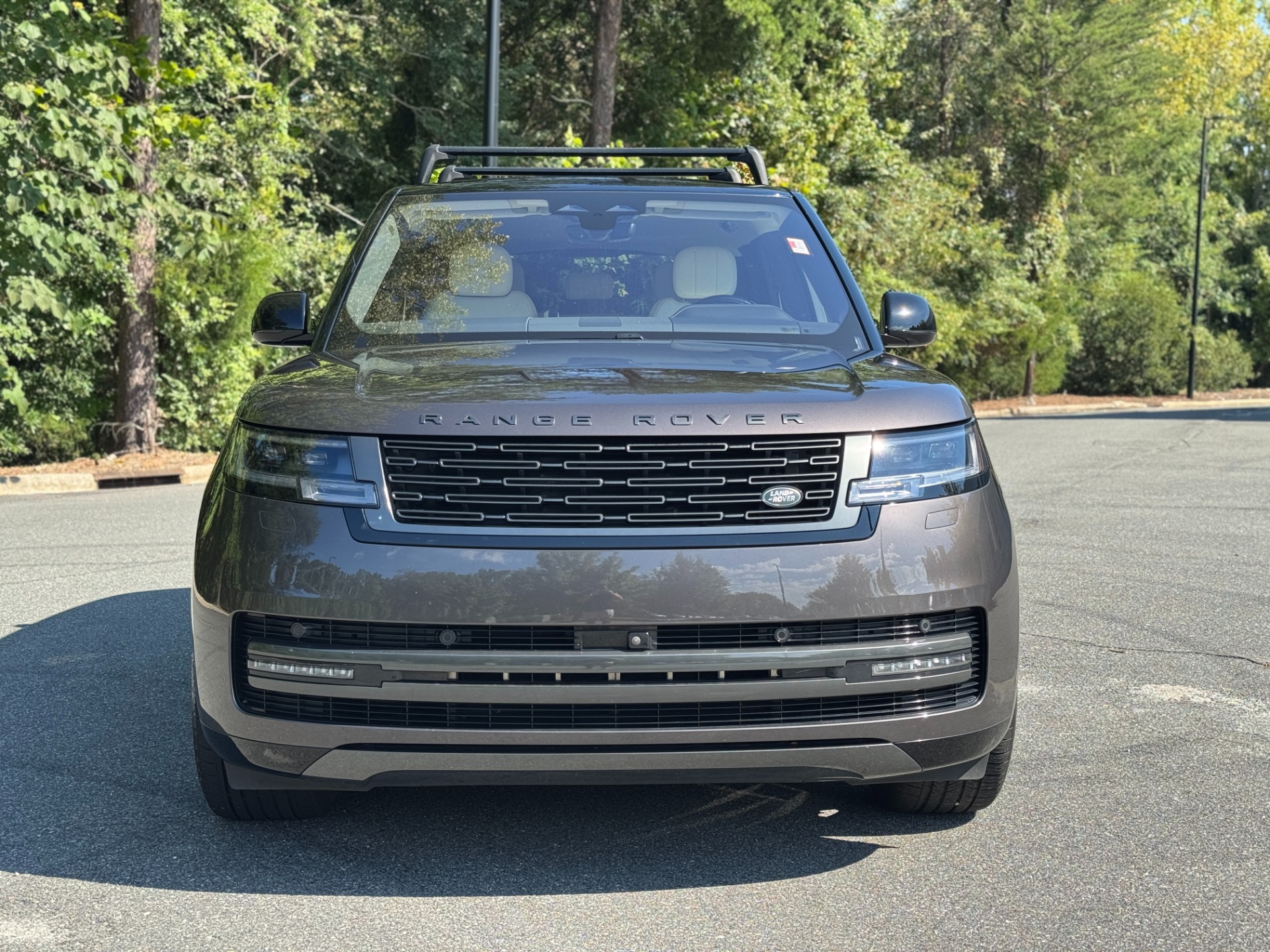 2023 Land Rover Range Rover SE photo 2