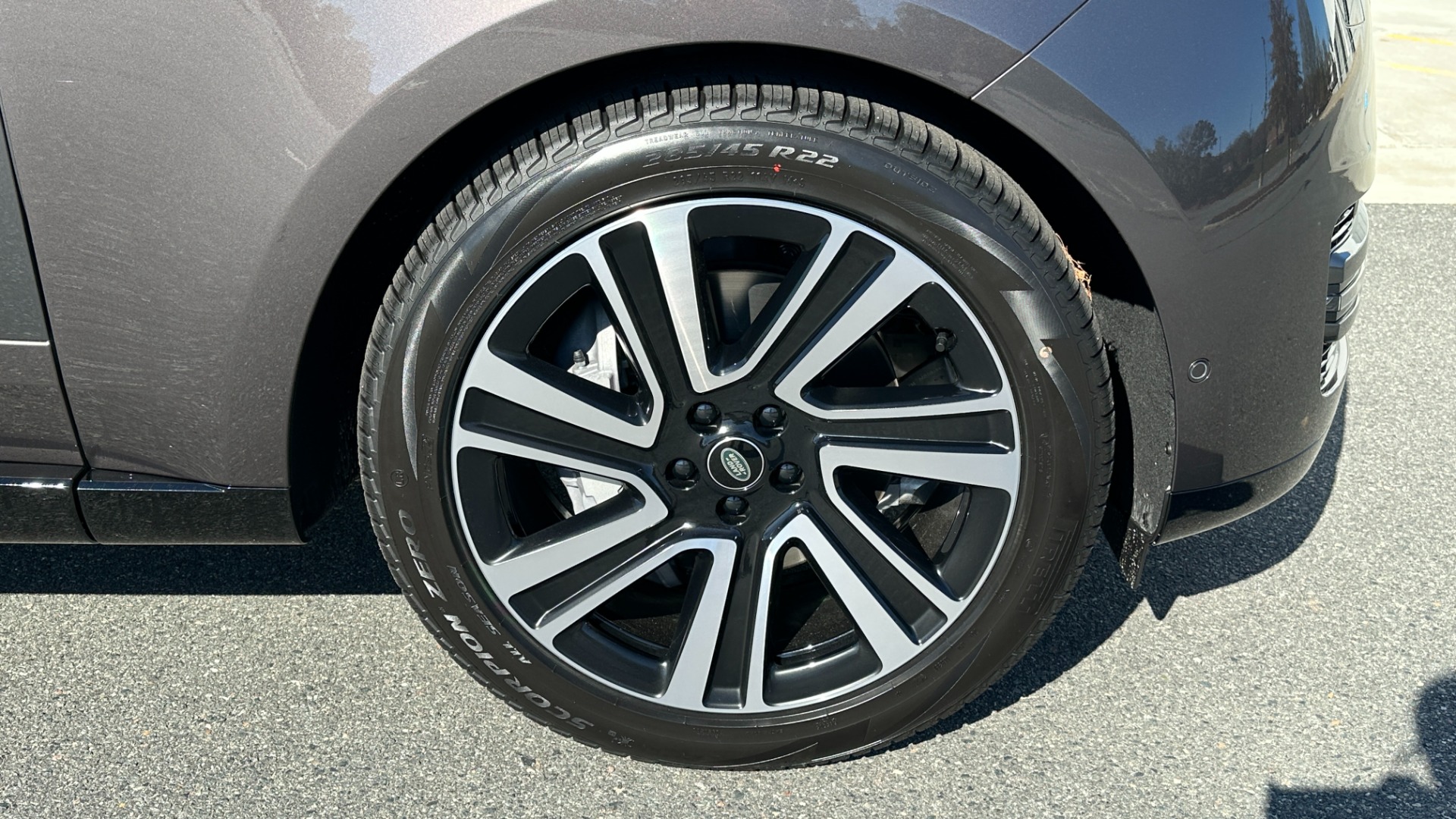 Used 2023 Land Rover Range Rover SE / 22IN DIAMOND WHEELS / SHADOW EXTERIOR / CHARENTE GREY / BLACK ROOF for sale Sold at Formula Imports in Charlotte NC 28227 51
