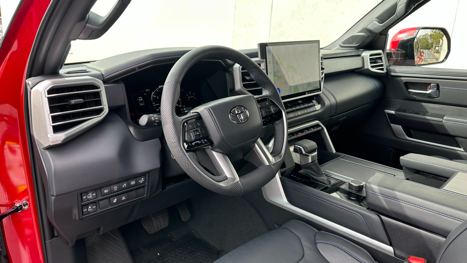 Used 2022 Toyota Tundra 2WD PLATINUM / ADVANCED / POWER RUNNING BOARDS / LEATHER / PAINT PROTECTION for sale $62,995 at Formula Imports in Charlotte NC 28227 10