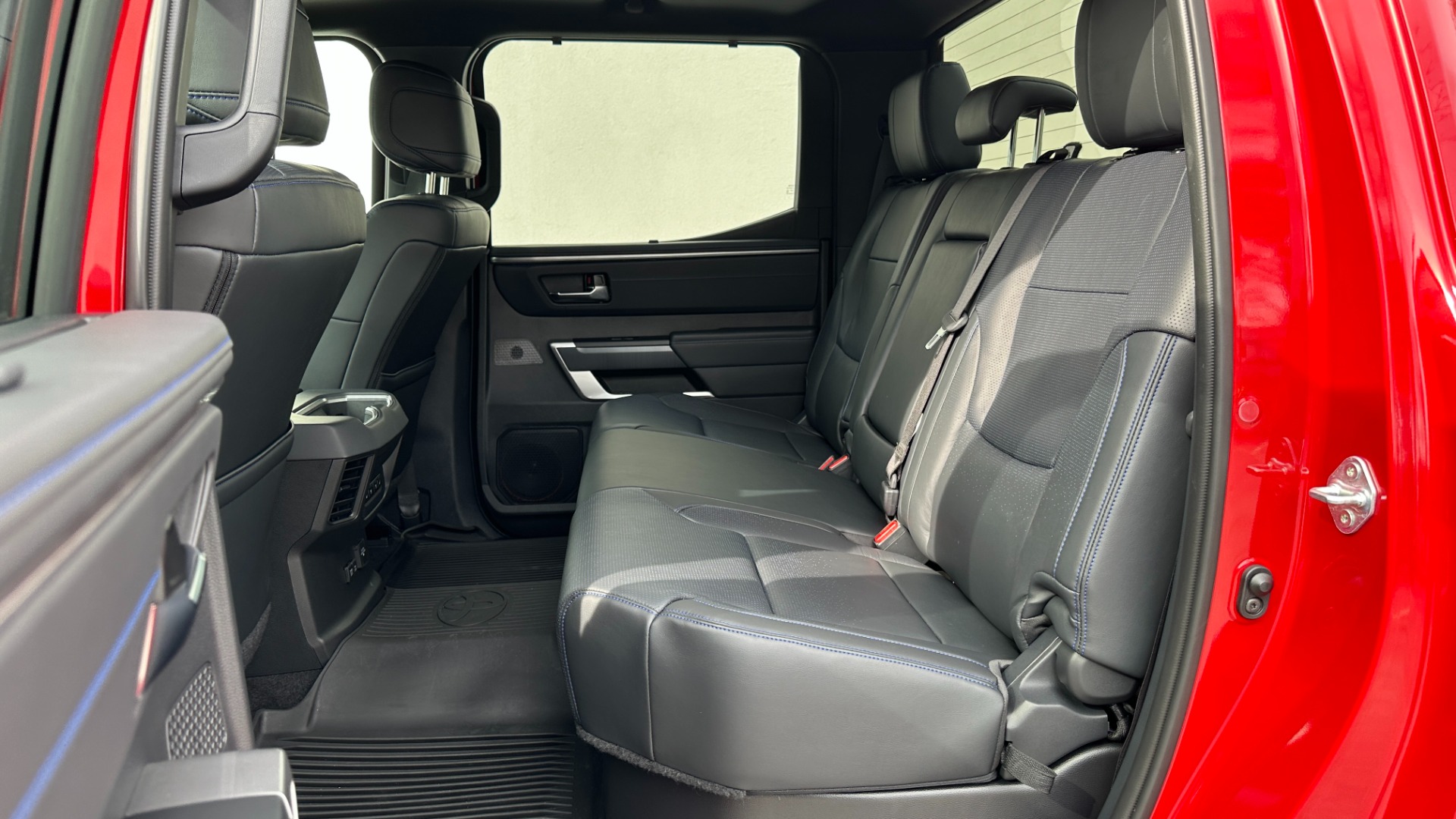 Used 2022 Toyota Tundra 2WD PLATINUM / ADVANCED / POWER RUNNING BOARDS / LEATHER / PAINT PROTECTION for sale $62,995 at Formula Imports in Charlotte NC 28227 22