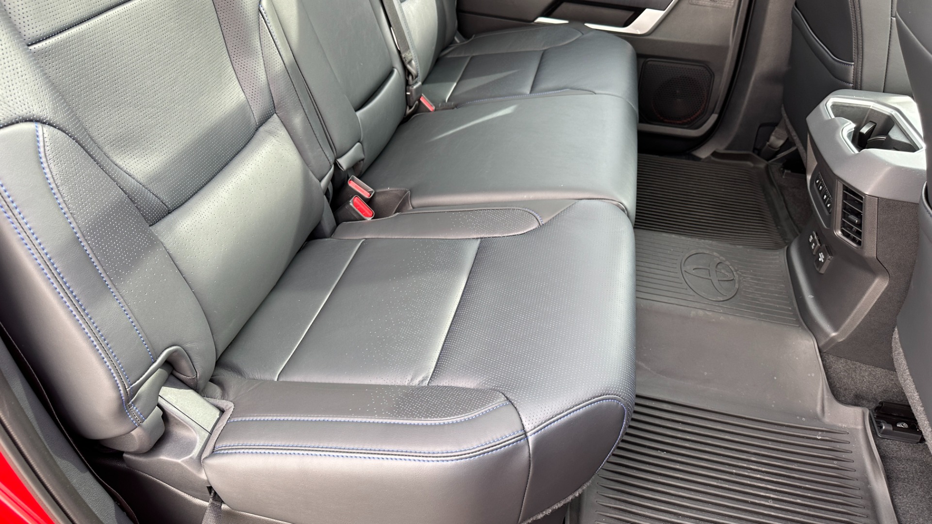 Used 2022 Toyota Tundra 2WD PLATINUM / ADVANCED / POWER RUNNING BOARDS / LEATHER / PAINT PROTECTION for sale $62,995 at Formula Imports in Charlotte NC 28227 27