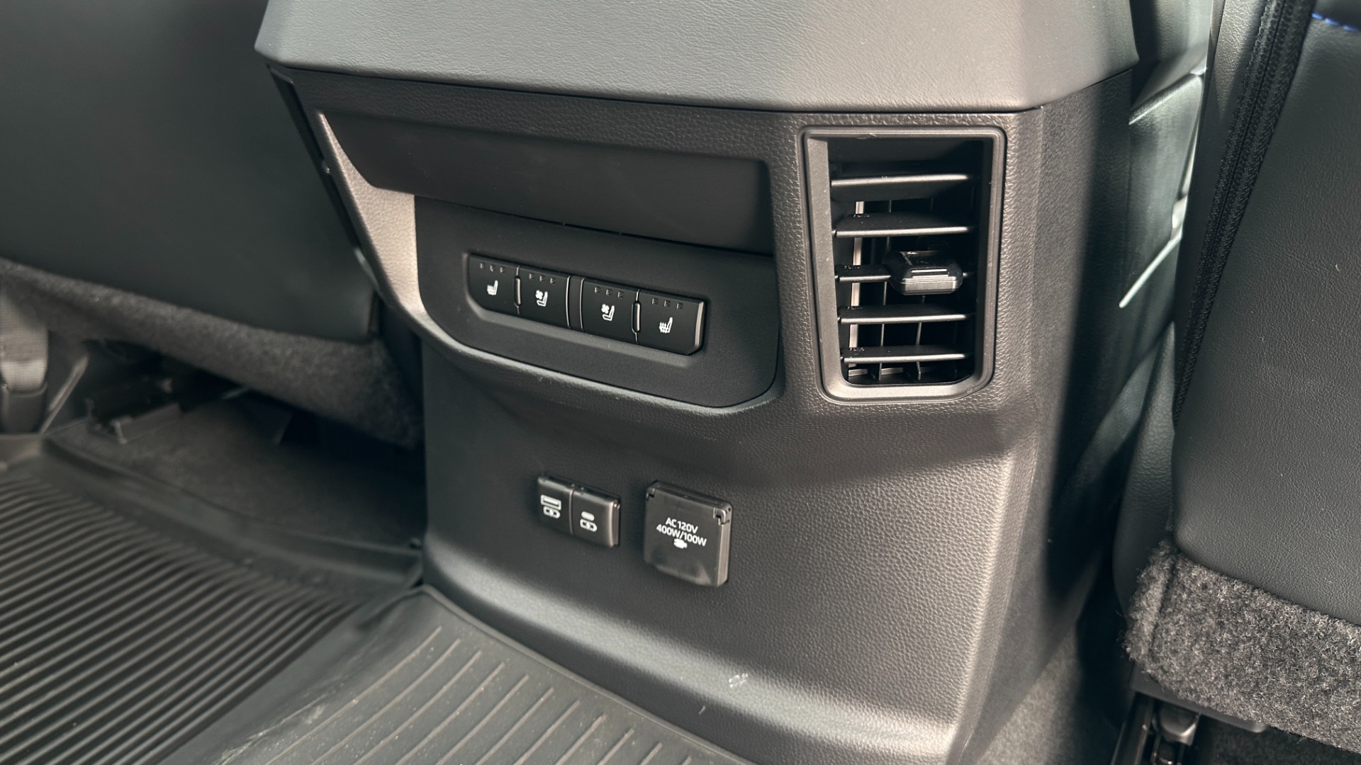Used 2022 Toyota Tundra 2WD PLATINUM / ADVANCED / POWER RUNNING BOARDS / LEATHER / PAINT PROTECTION for sale Sold at Formula Imports in Charlotte NC 28227 29