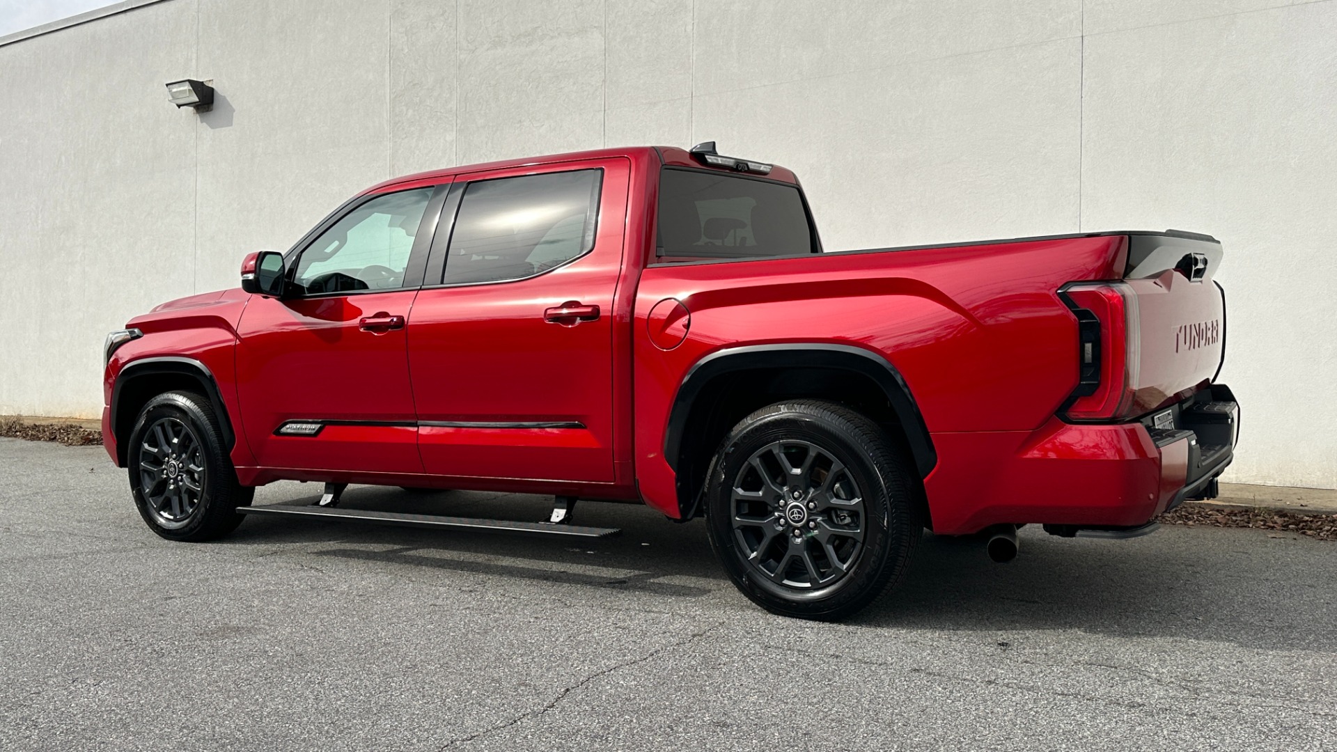 Used 2022 Toyota Tundra 2WD PLATINUM / ADVANCED / POWER RUNNING BOARDS / LEATHER / PAINT PROTECTION for sale $62,995 at Formula Imports in Charlotte NC 28227 3