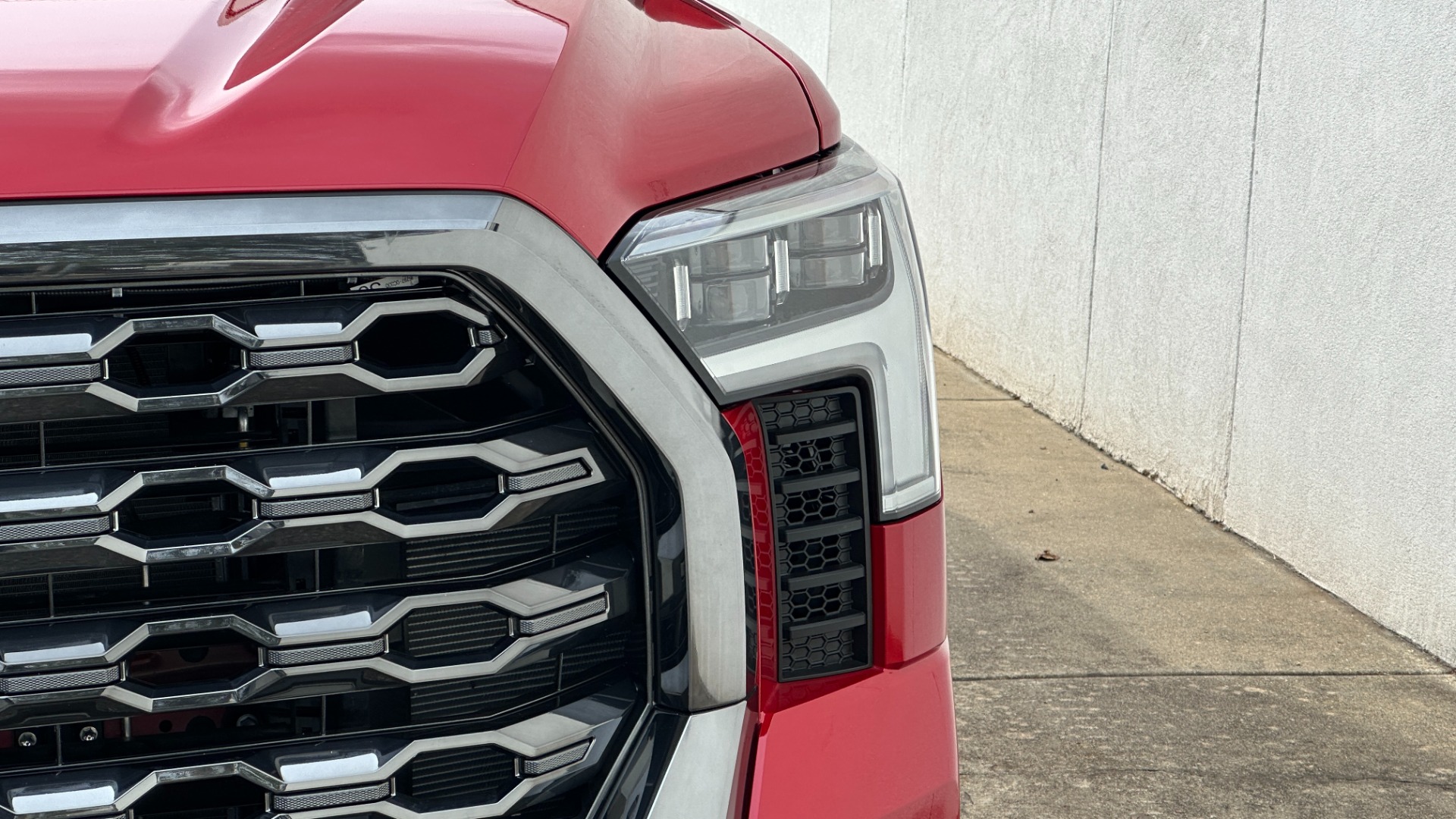 Used 2022 Toyota Tundra 2WD PLATINUM / ADVANCED / POWER RUNNING BOARDS / LEATHER / PAINT PROTECTION for sale $62,995 at Formula Imports in Charlotte NC 28227 39