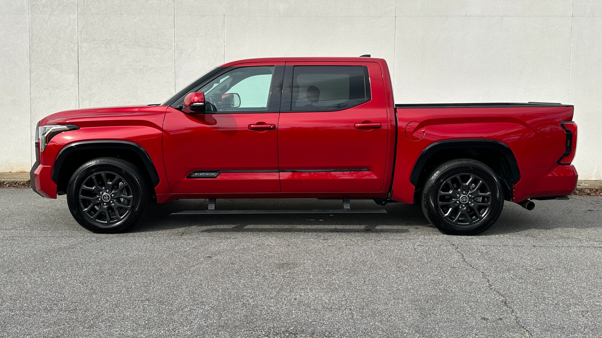 Used 2022 Toyota Tundra 2WD PLATINUM / ADVANCED / POWER RUNNING BOARDS / LEATHER / PAINT PROTECTION for sale Sold at Formula Imports in Charlotte NC 28227 4