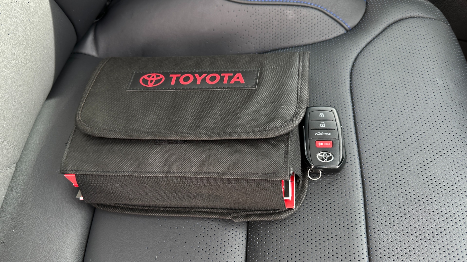 Used 2022 Toyota Tundra 2WD PLATINUM / ADVANCED / POWER RUNNING BOARDS / LEATHER / PAINT PROTECTION for sale $62,995 at Formula Imports in Charlotte NC 28227 43