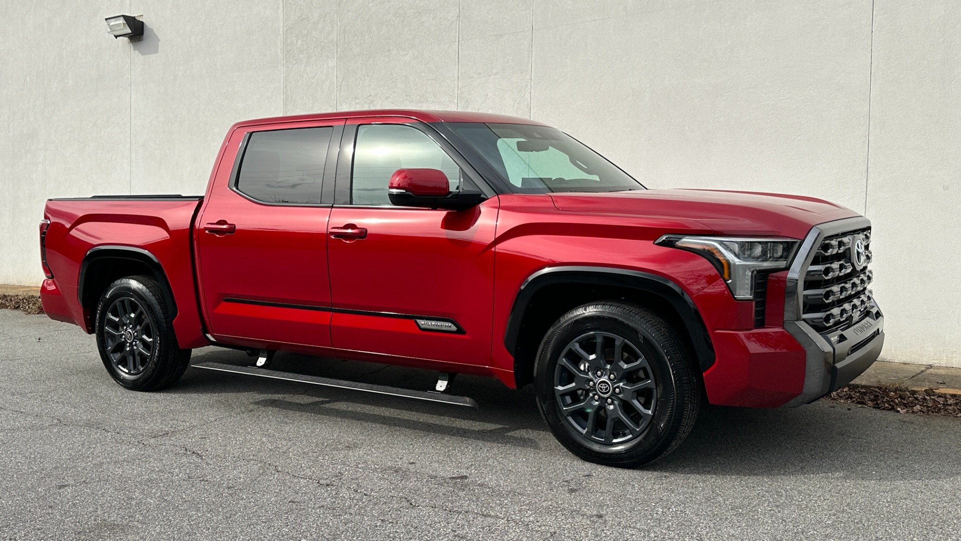 Used 2022 Toyota Tundra 2WD PLATINUM / ADVANCED / POWER RUNNING BOARDS / LEATHER / PAINT PROTECTION for sale $62,995 at Formula Imports in Charlotte NC 28227 7
