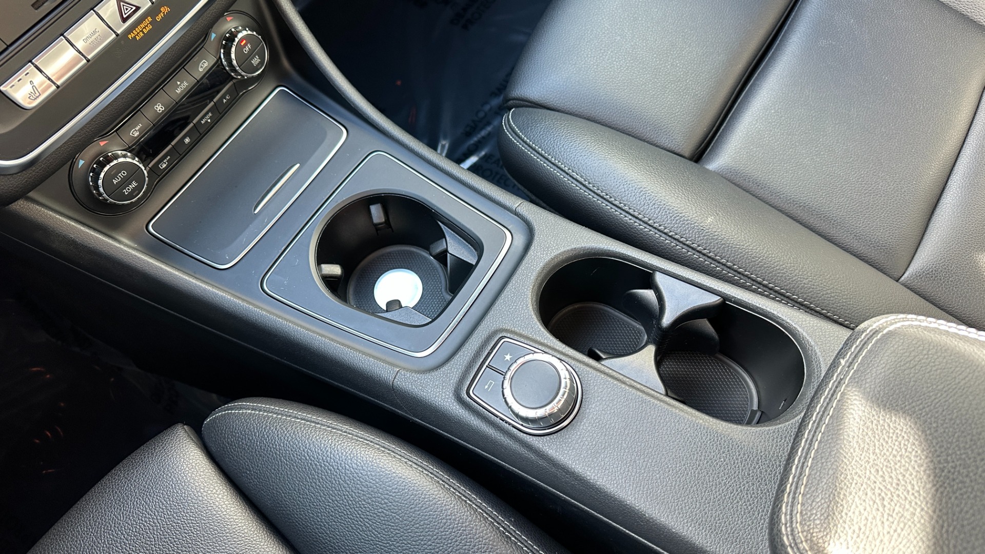 Used 2018 Mercedes-Benz GLA GLA 250 / PANORAMIC SUNROOF / BLIND SPOT ASSIST / HEATED FRONT SEATS for sale $27,999 at Formula Imports in Charlotte NC 28227 19