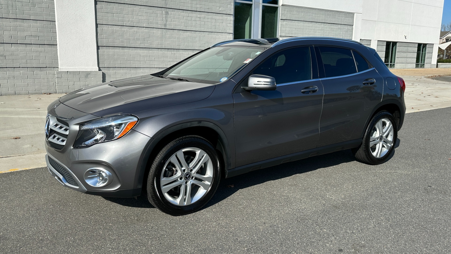 Used 2018 Mercedes-Benz GLA GLA 250 / PANORAMIC SUNROOF / BLIND SPOT ASSIST / HEATED FRONT SEATS for sale $27,999 at Formula Imports in Charlotte NC 28227 2