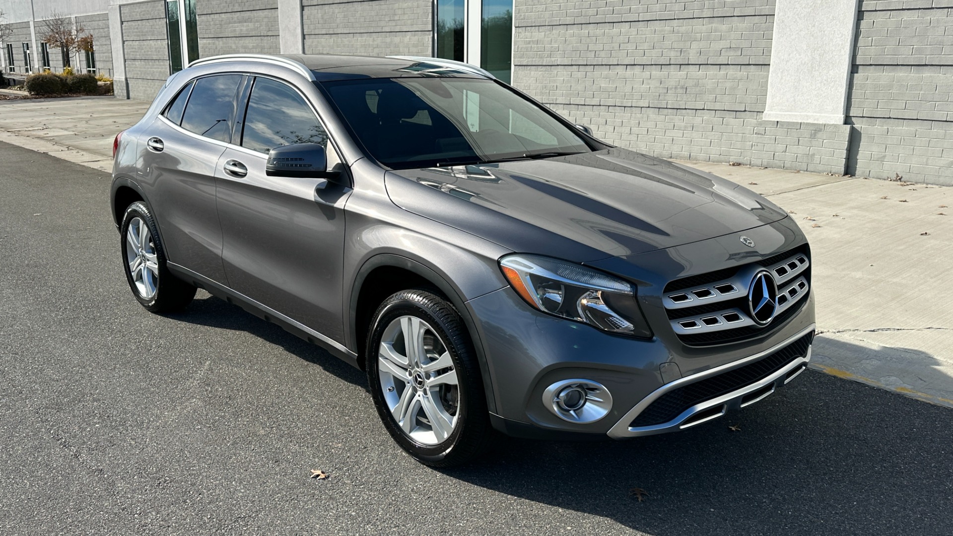 Used 2018 Mercedes-Benz GLA GLA 250 / PANORAMIC SUNROOF / BLIND SPOT ASSIST / HEATED FRONT SEATS for sale Sold at Formula Imports in Charlotte NC 28227 5