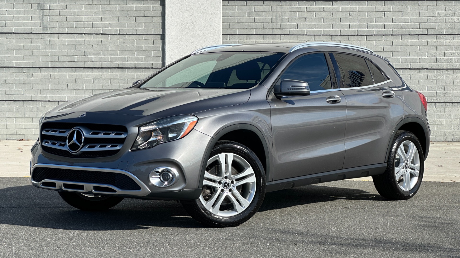 Used 2018 Mercedes-Benz GLA GLA 250 / PANORAMIC SUNROOF / BLIND SPOT ASSIST / HEATED FRONT SEATS for sale $27,999 at Formula Imports in Charlotte NC 28227 1
