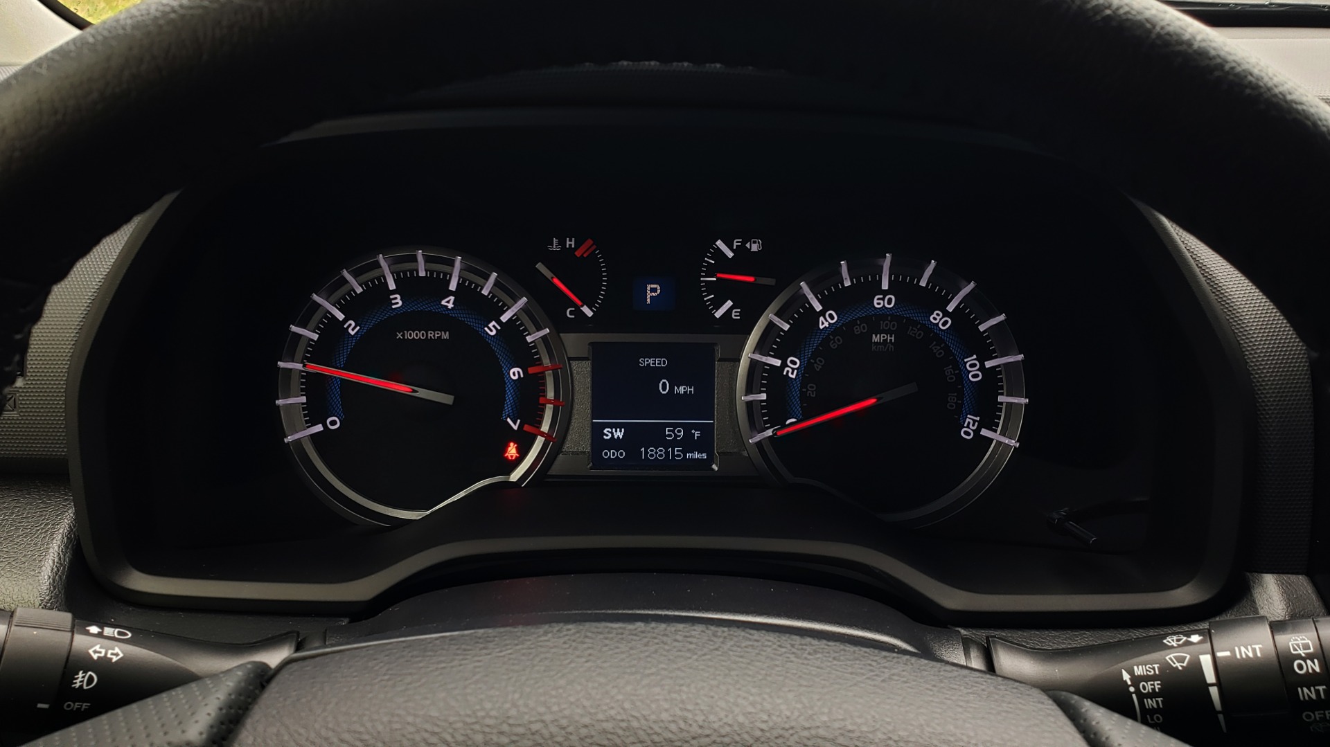 Used 2018 Toyota 4RUNNER TRD OFF-ROAD 4X4 / V6 / AUTO / LEATHER / LOW MILES! for sale Sold at Formula Imports in Charlotte NC 28227 13