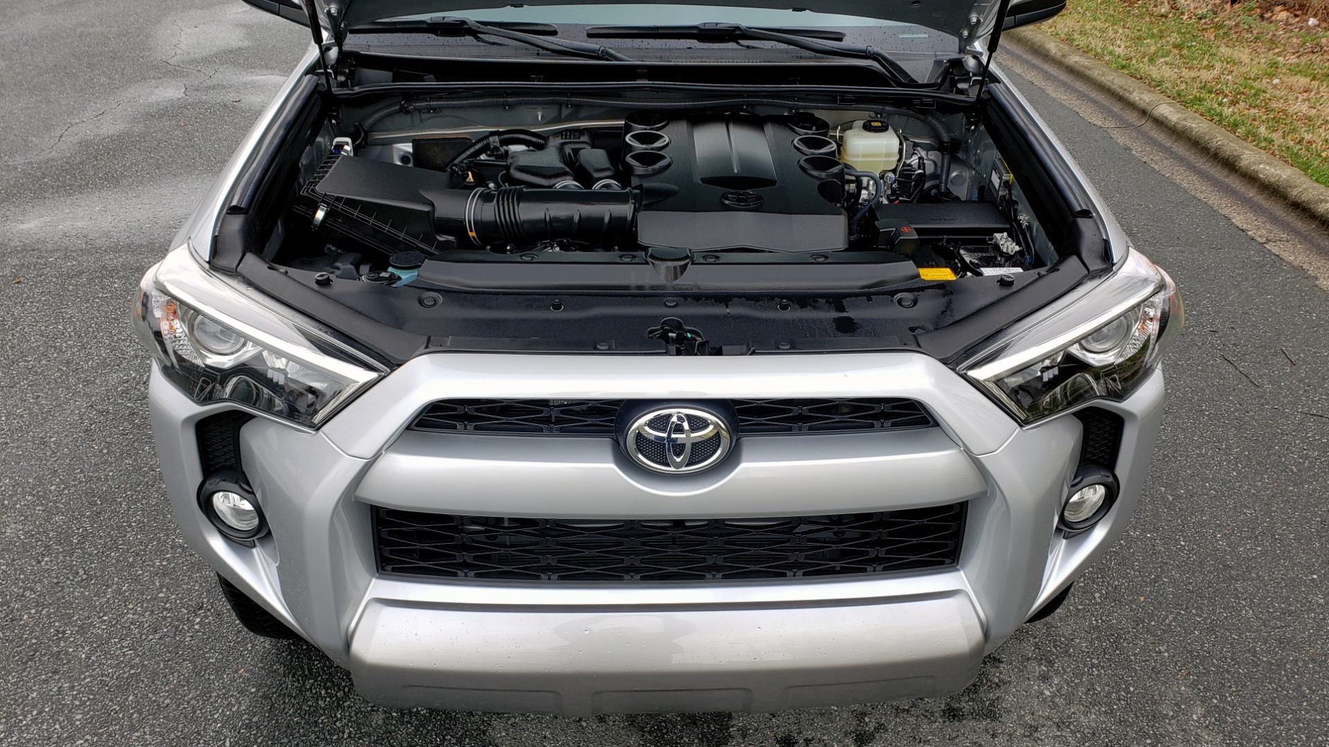Used 2018 Toyota 4RUNNER TRD OFF-ROAD 4X4 / V6 / AUTO / LEATHER / LOW MILES! for sale Sold at Formula Imports in Charlotte NC 28227 15