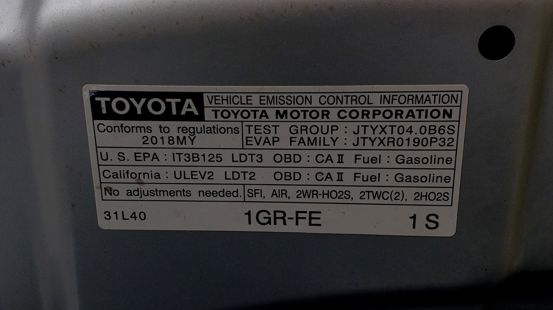 Used 2018 Toyota 4RUNNER TRD OFF-ROAD 4X4 / V6 / AUTO / LEATHER / LOW MILES! for sale Sold at Formula Imports in Charlotte NC 28227 17