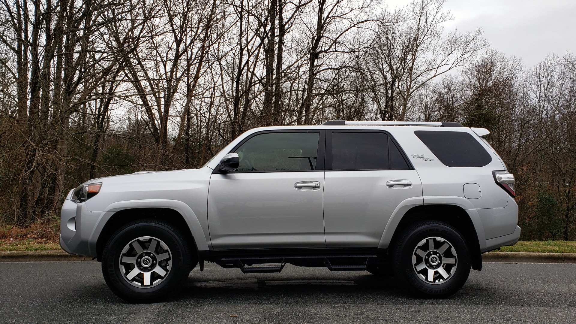 Used 2018 Toyota 4RUNNER TRD OFF-ROAD 4X4 / V6 / AUTO / LEATHER / LOW MILES! for sale Sold at Formula Imports in Charlotte NC 28227 2