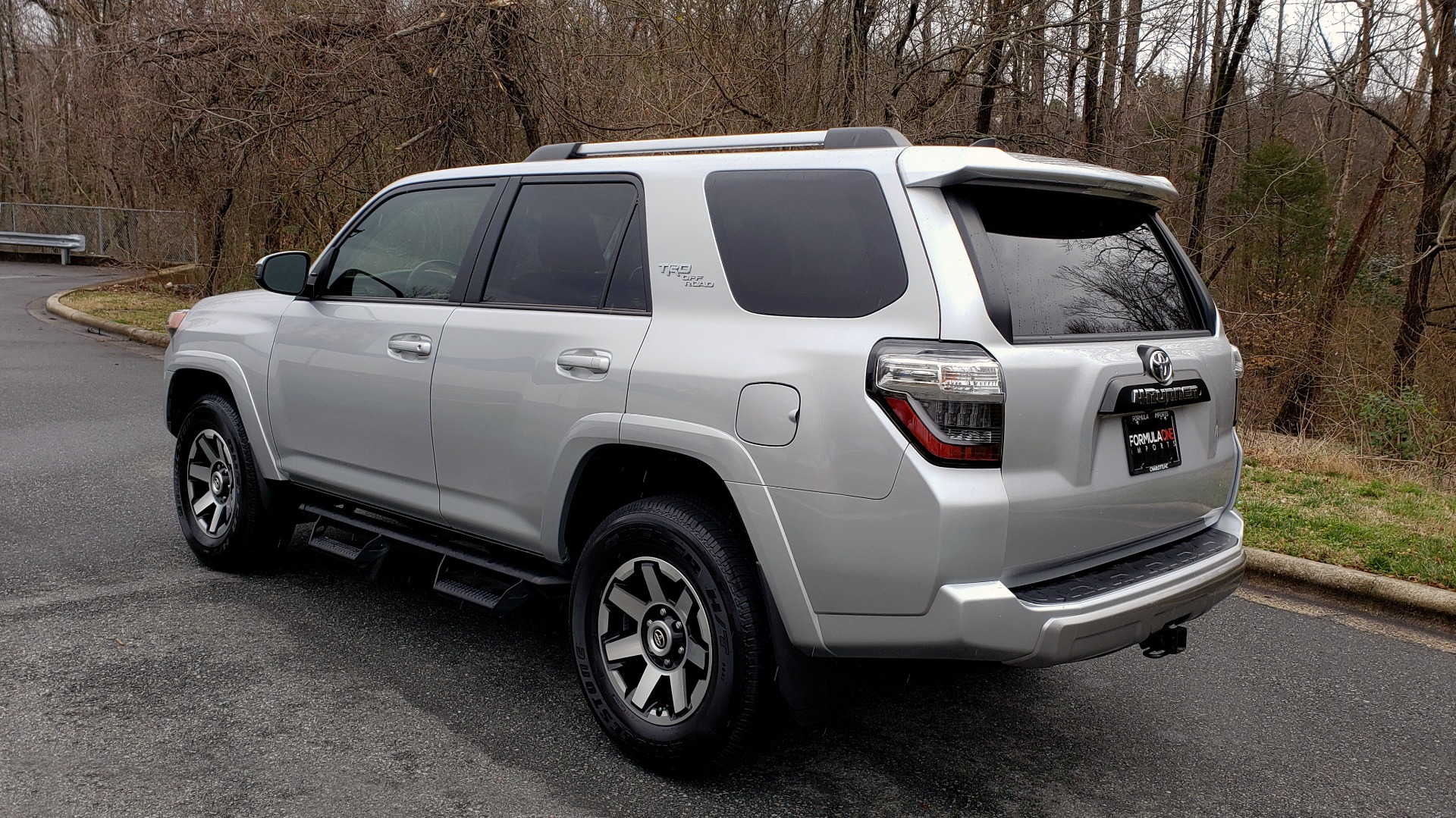 Used 2018 Toyota 4RUNNER TRD OFF-ROAD 4X4 / V6 / AUTO / LEATHER / LOW MILES! for sale Sold at Formula Imports in Charlotte NC 28227 3