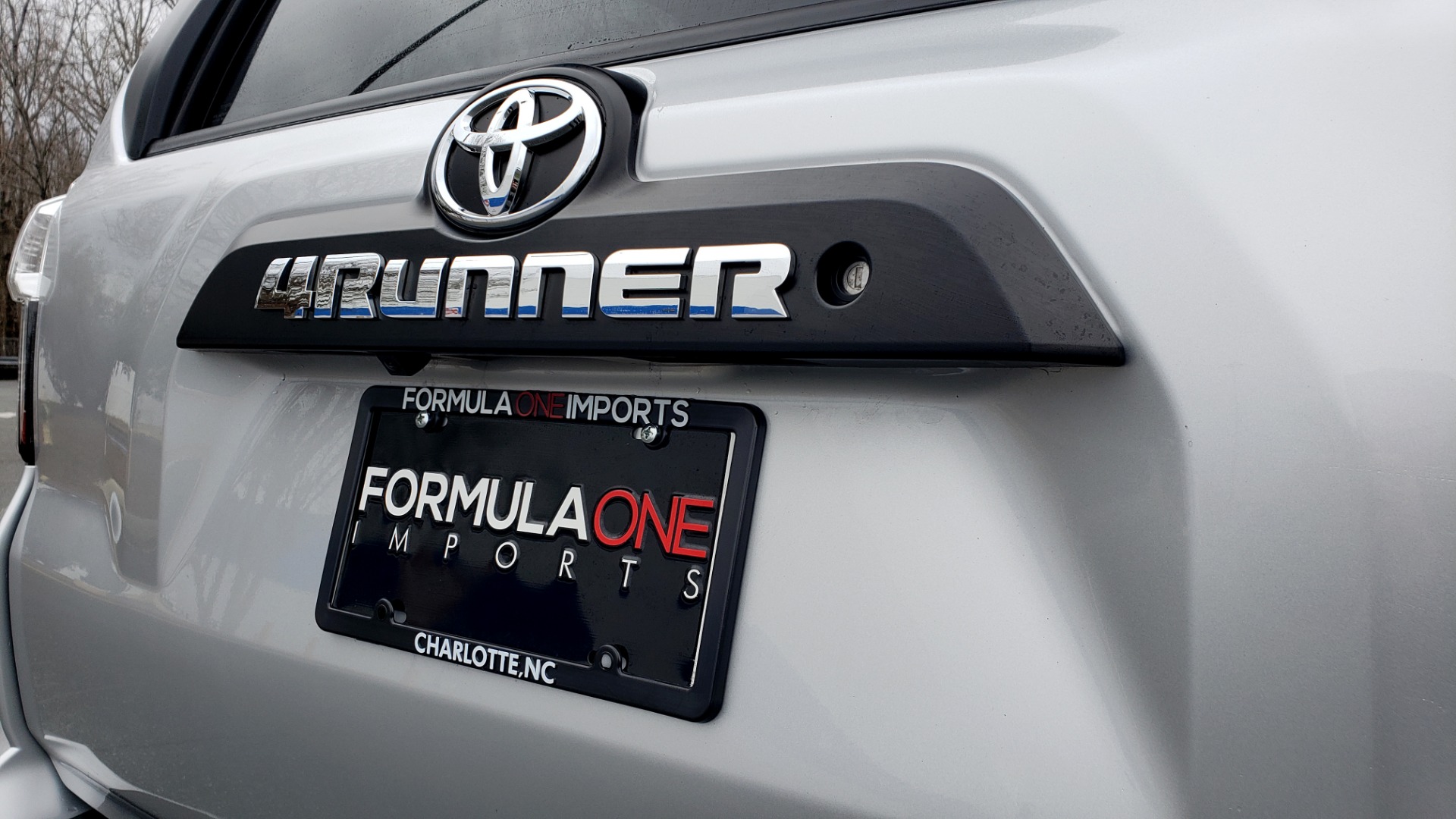 Used 2018 Toyota 4RUNNER TRD OFF-ROAD 4X4 / V6 / AUTO / LEATHER / LOW MILES! for sale Sold at Formula Imports in Charlotte NC 28227 35