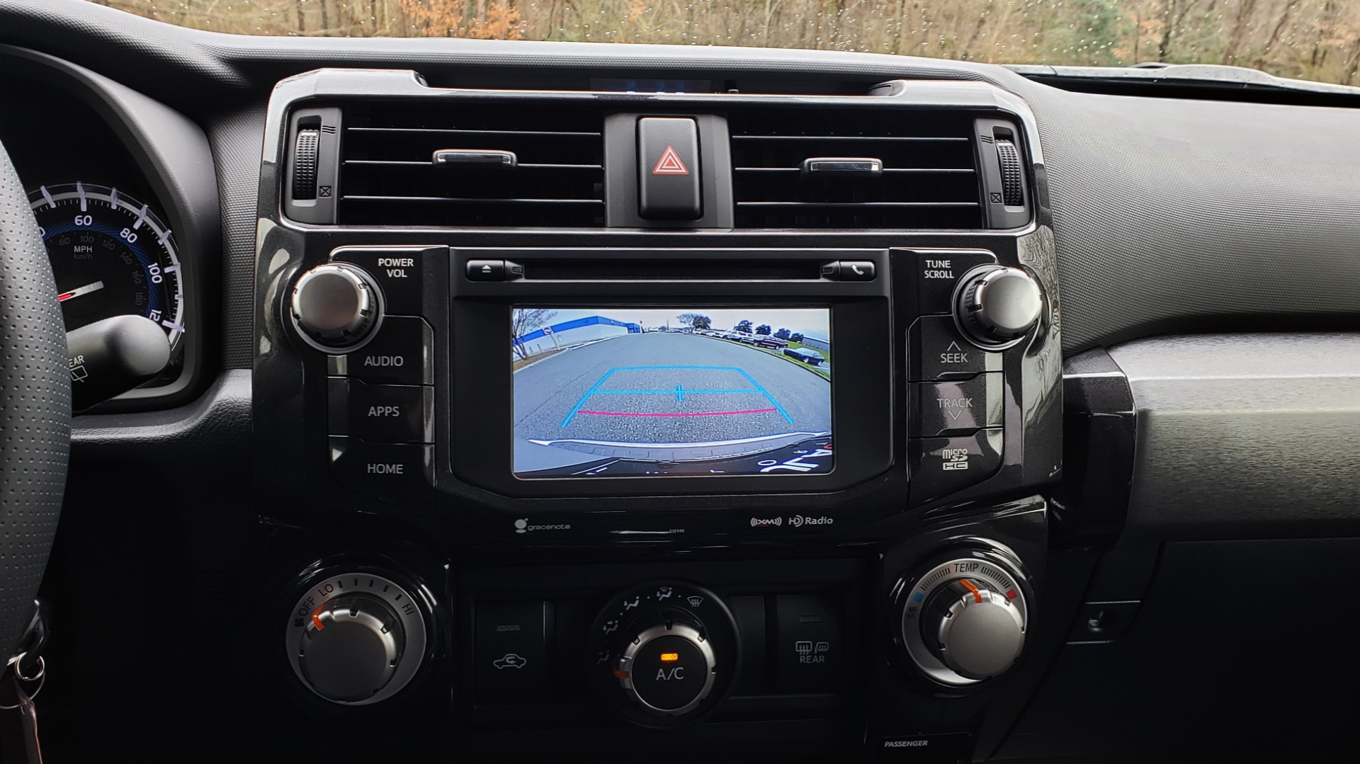 Used 2018 Toyota 4RUNNER TRD OFF-ROAD 4X4 / V6 / AUTO / LEATHER / LOW MILES! for sale Sold at Formula Imports in Charlotte NC 28227 46