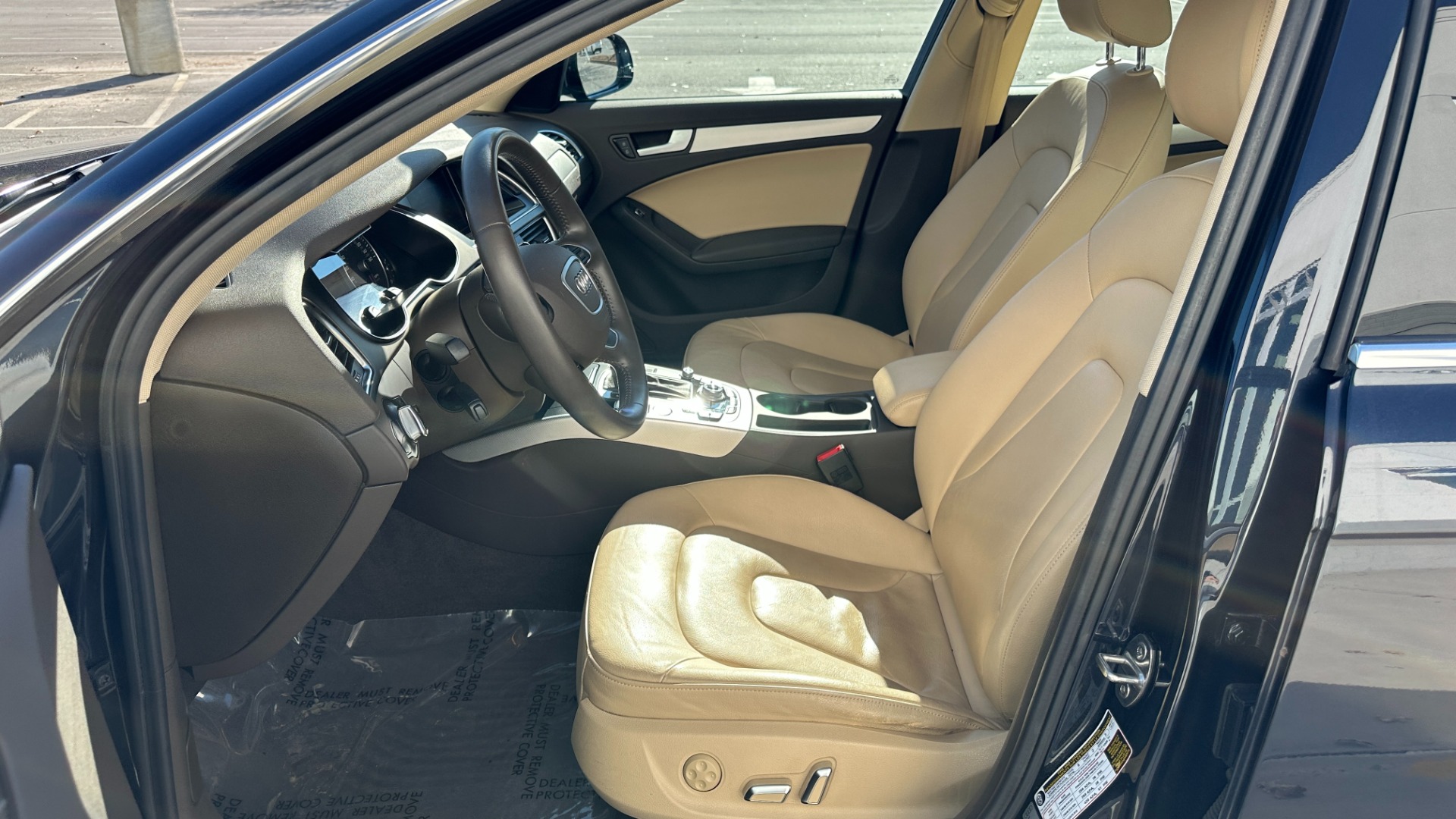 Used 2014 Audi A4 PREMIUM PLUS / NAVIGATION PLUS / BLINDSPOT ASSIST / LEATHER / SUNROOF for sale $19,298 at Formula Imports in Charlotte NC 28227 12