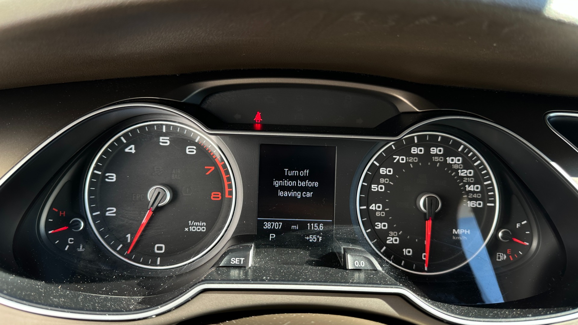 Used 2014 Audi A4 PREMIUM PLUS / NAVIGATION PLUS / BLINDSPOT ASSIST / LEATHER / SUNROOF for sale $19,298 at Formula Imports in Charlotte NC 28227 16