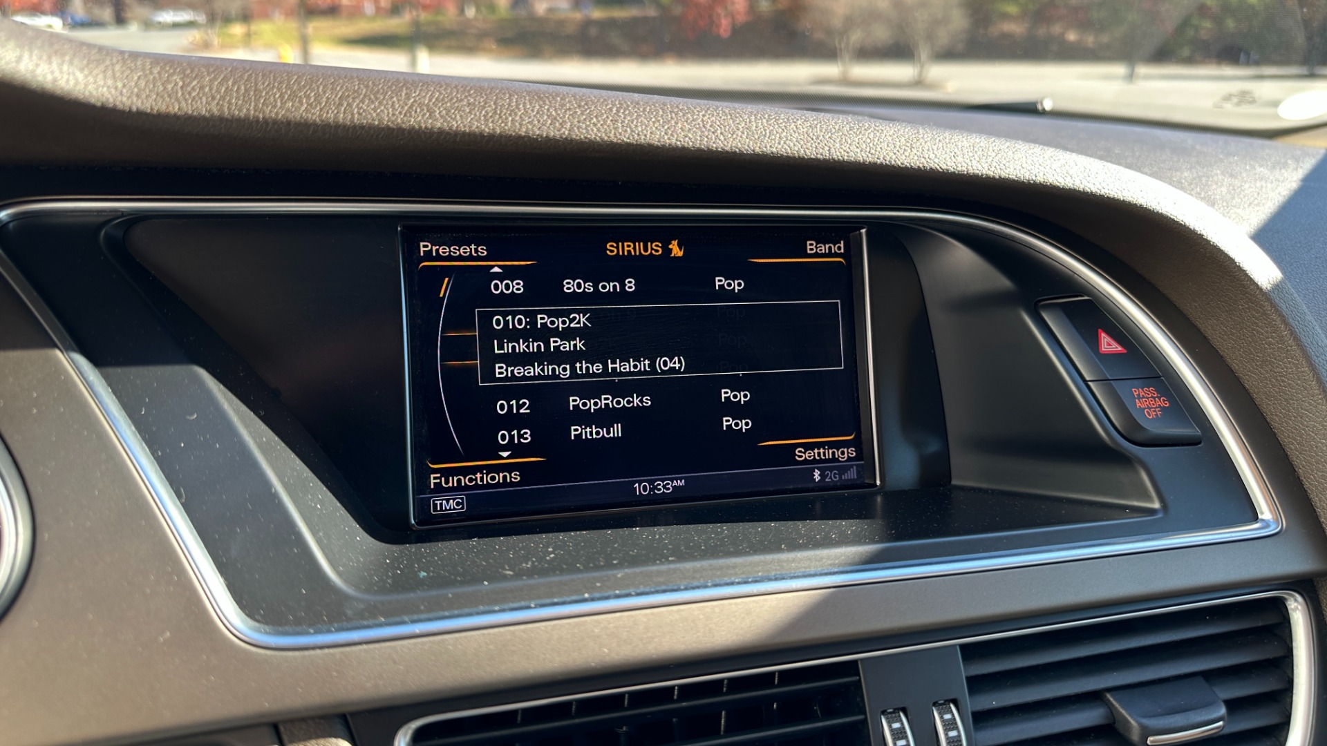 Used 2014 Audi A4 PREMIUM PLUS / NAVIGATION PLUS / BLINDSPOT ASSIST / LEATHER / SUNROOF for sale $19,298 at Formula Imports in Charlotte NC 28227 17
