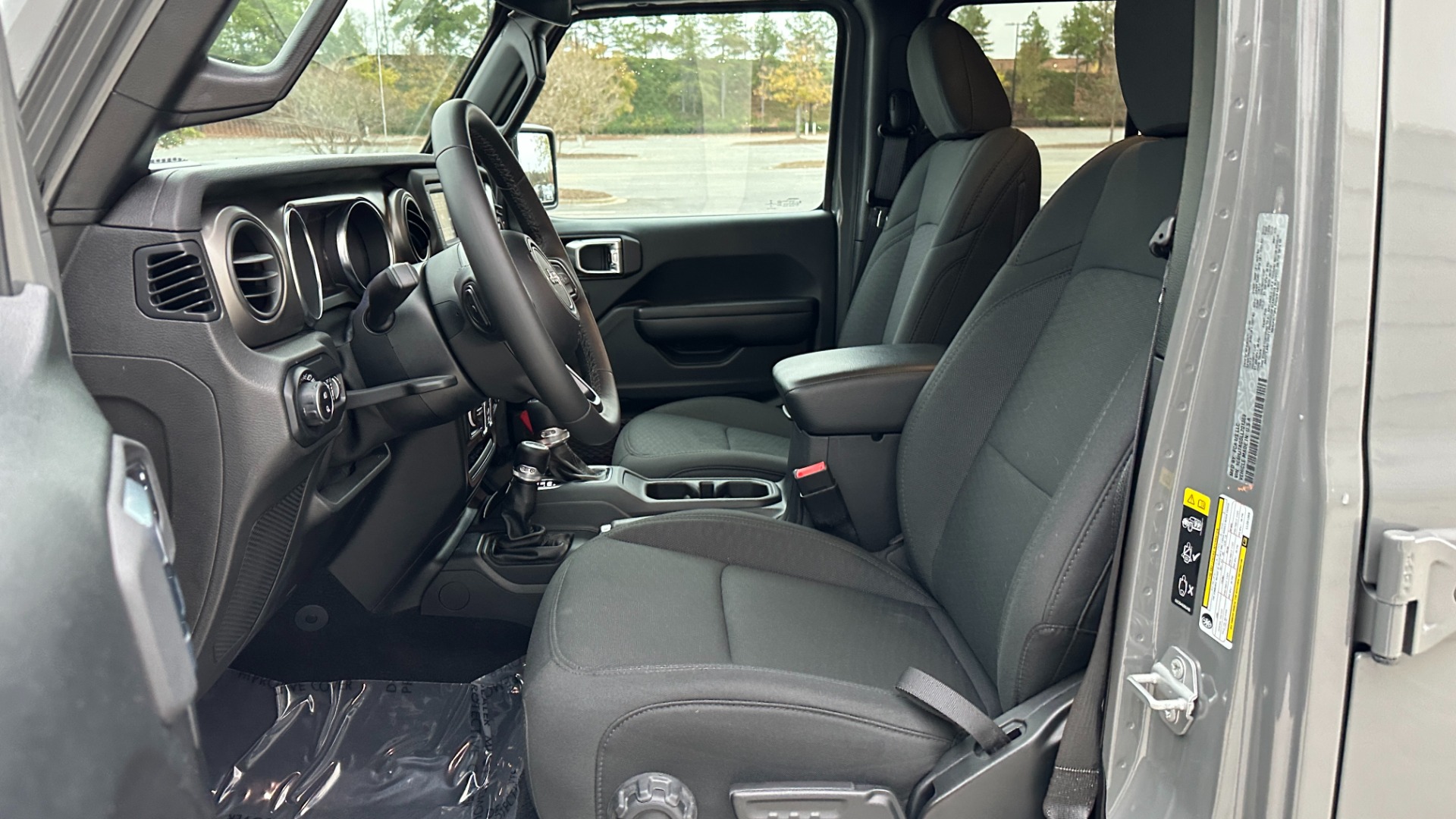 Used 2020 Jeep Gladiator Sport S / FUEL WHEELS / LED LIGHTS / S PACKAGE / BLACKOUT TRIM for sale $40,995 at Formula Imports in Charlotte NC 28227 13