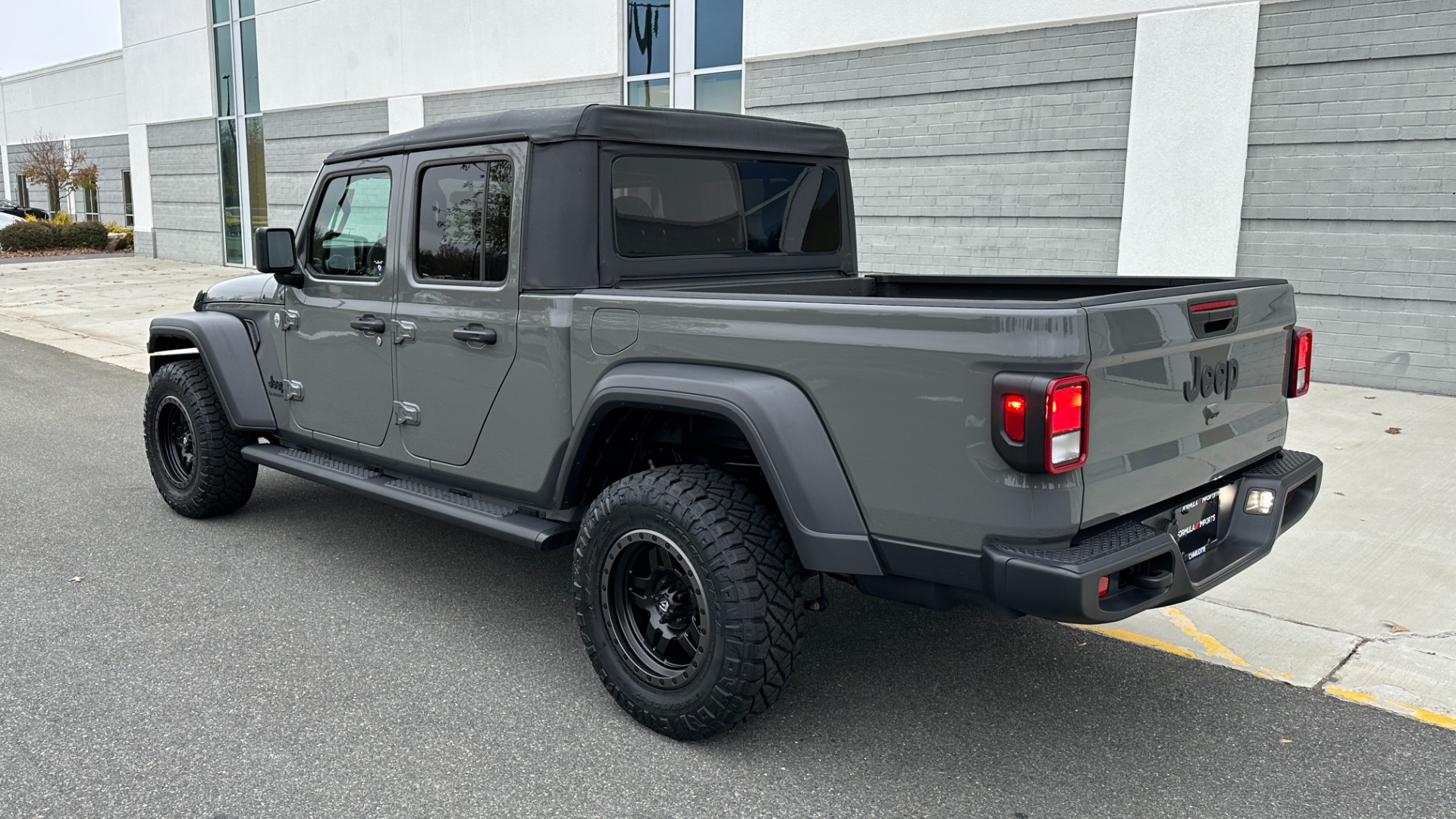 Used 2020 Jeep Gladiator Sport S / FUEL WHEELS / LED LIGHTS / S PACKAGE / BLACKOUT TRIM for sale $40,995 at Formula Imports in Charlotte NC 28227 4