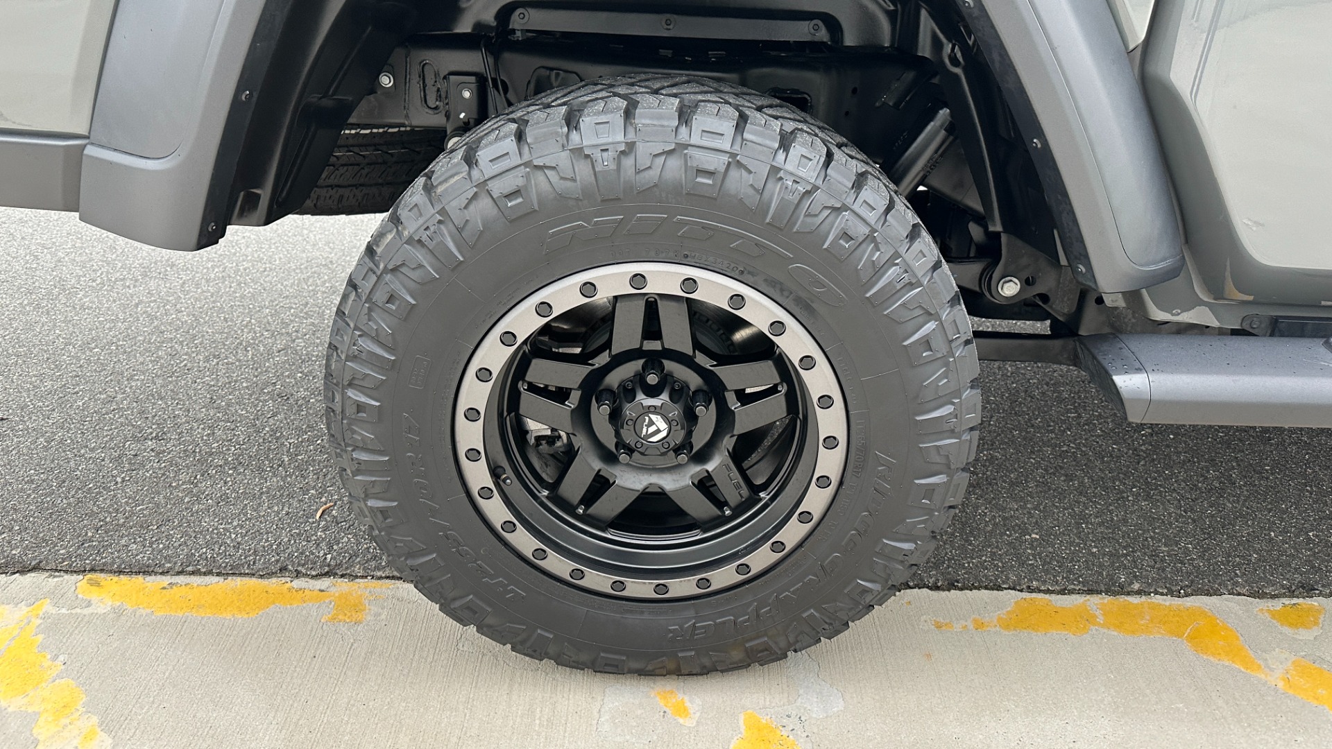 Used 2020 Jeep Gladiator Sport S / FUEL WHEELS / LED LIGHTS / S PACKAGE / BLACKOUT TRIM for sale $40,995 at Formula Imports in Charlotte NC 28227 43