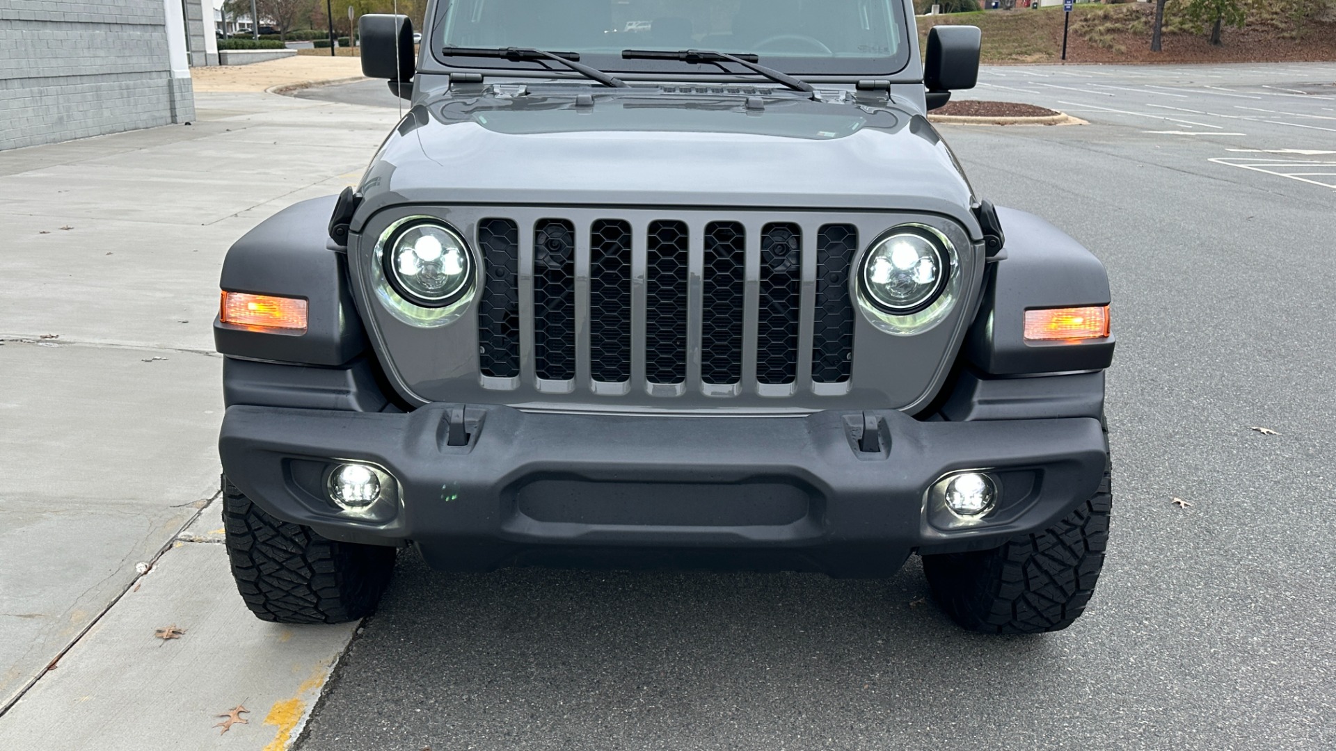 Used 2020 Jeep Gladiator Sport S / FUEL WHEELS / LED LIGHTS / S PACKAGE / BLACKOUT TRIM for sale $40,995 at Formula Imports in Charlotte NC 28227 9