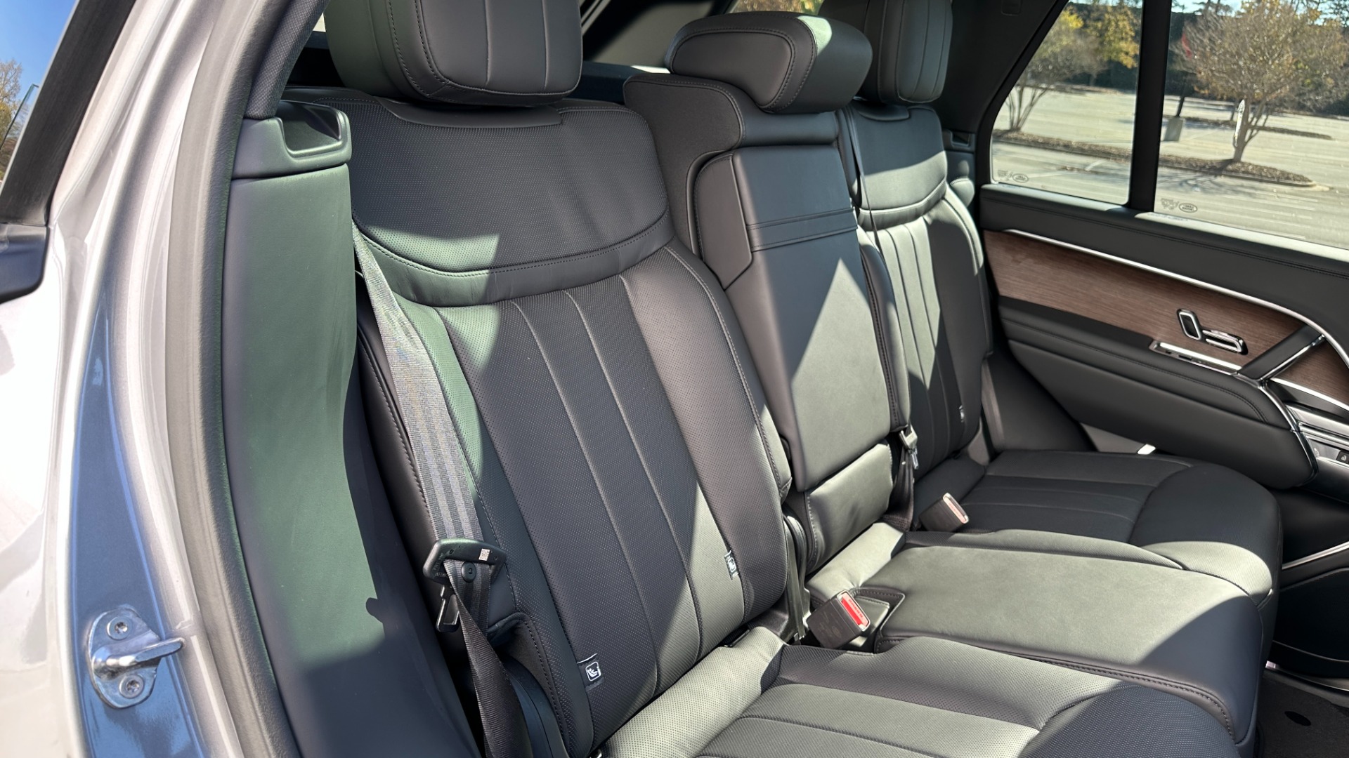 Used 2023 Land Rover Range Rover SE / PREMIUM INTERIOR / 22IN WHEELS / 20 WAY SEATS / FULL SIZE SPARE for sale Sold at Formula Imports in Charlotte NC 28227 29
