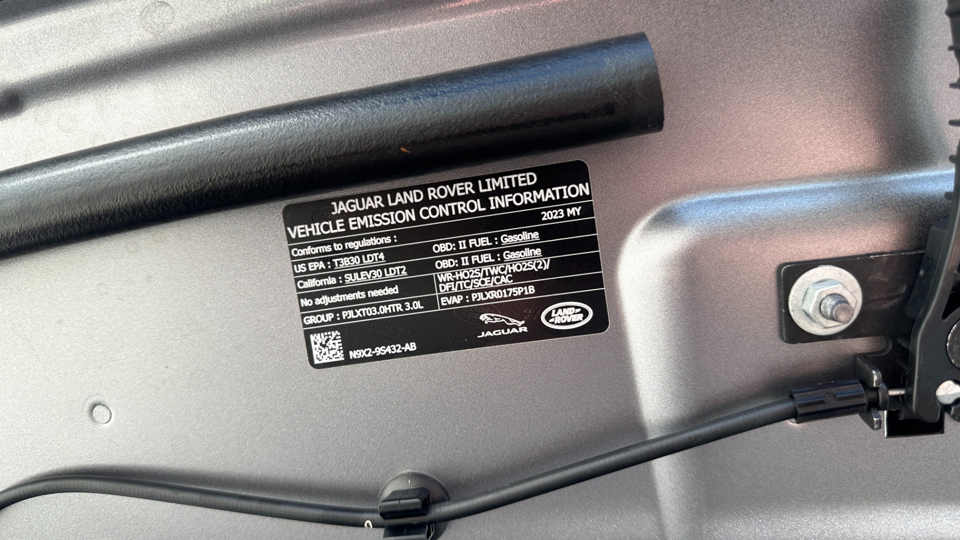 Used 2023 Land Rover Range Rover SE / PREMIUM INTERIOR / 22IN WHEELS / 20 WAY SEATS / FULL SIZE SPARE for sale Sold at Formula Imports in Charlotte NC 28227 40