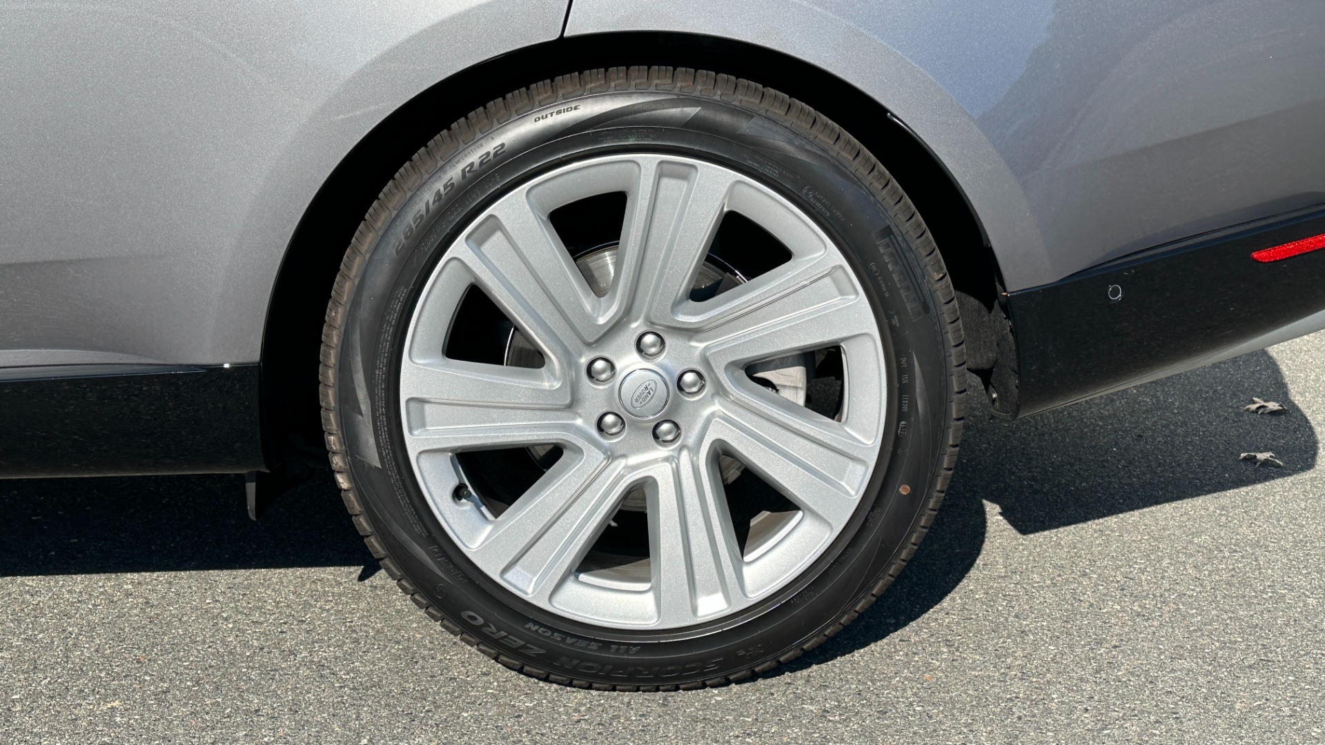 Used 2023 Land Rover Range Rover SE / PREMIUM INTERIOR / 22IN WHEELS / 20 WAY SEATS / FULL SIZE SPARE for sale Sold at Formula Imports in Charlotte NC 28227 47
