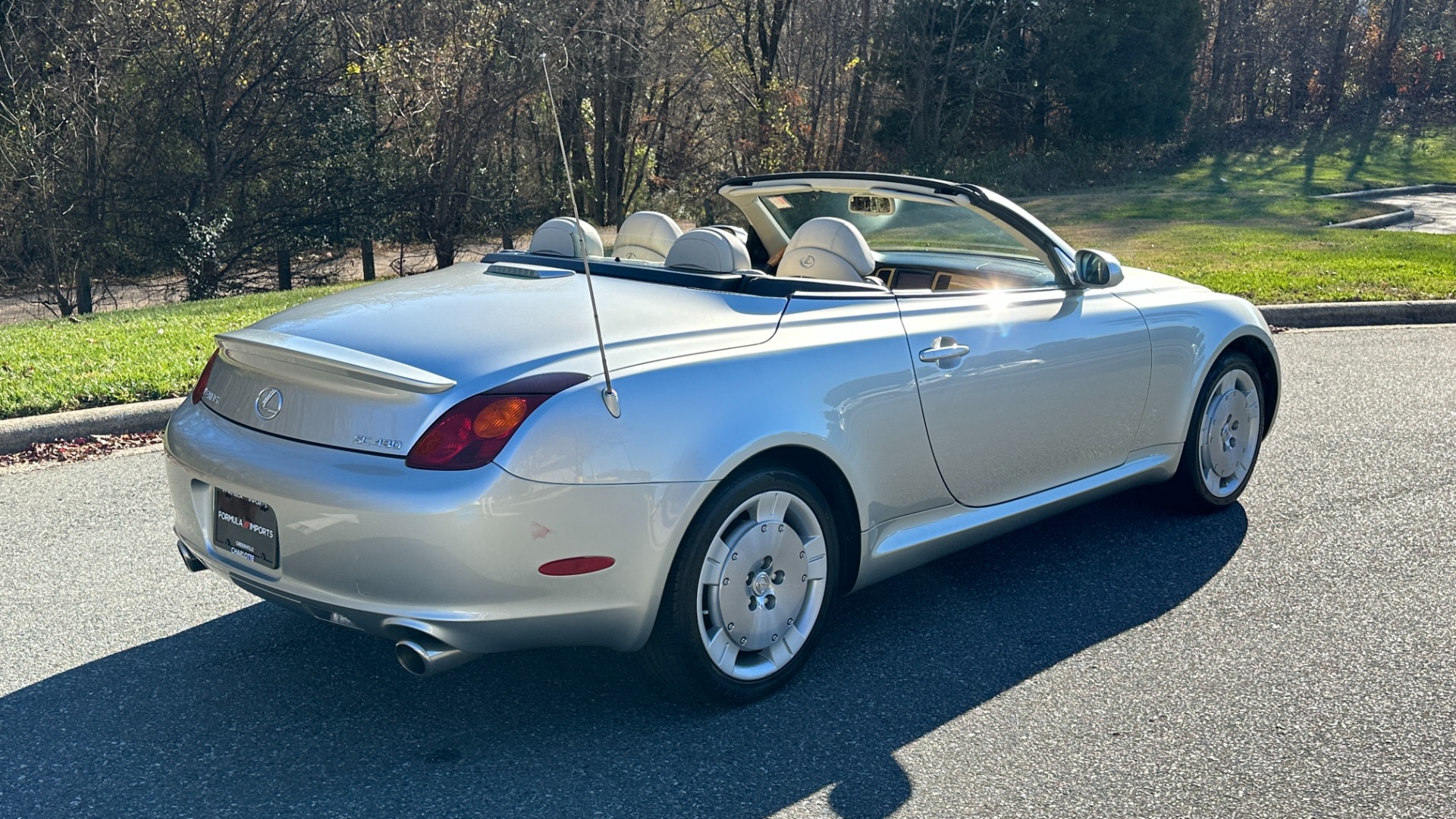 Used 2003 Lexus SC 430 HARD TOP CONVERTIBLE / TAN LEATHER INTERIOR / LOW MILES / 4.3L V8 ENGINE for sale $23,995 at Formula Imports in Charlotte NC 28227 10