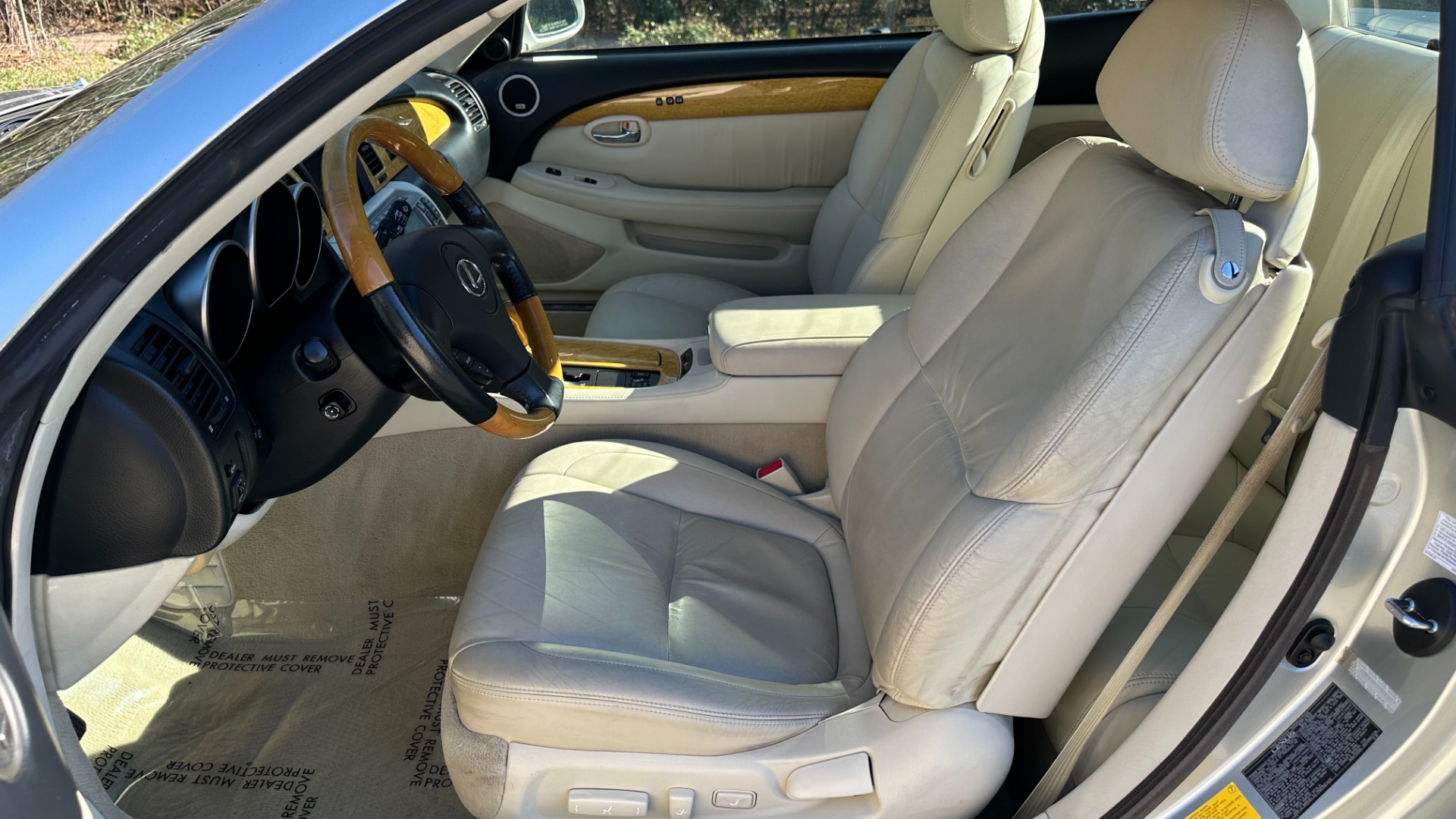 Used 2003 Lexus SC 430 HARD TOP CONVERTIBLE / TAN LEATHER INTERIOR / LOW MILES / 4.3L V8 ENGINE for sale $23,995 at Formula Imports in Charlotte NC 28227 16