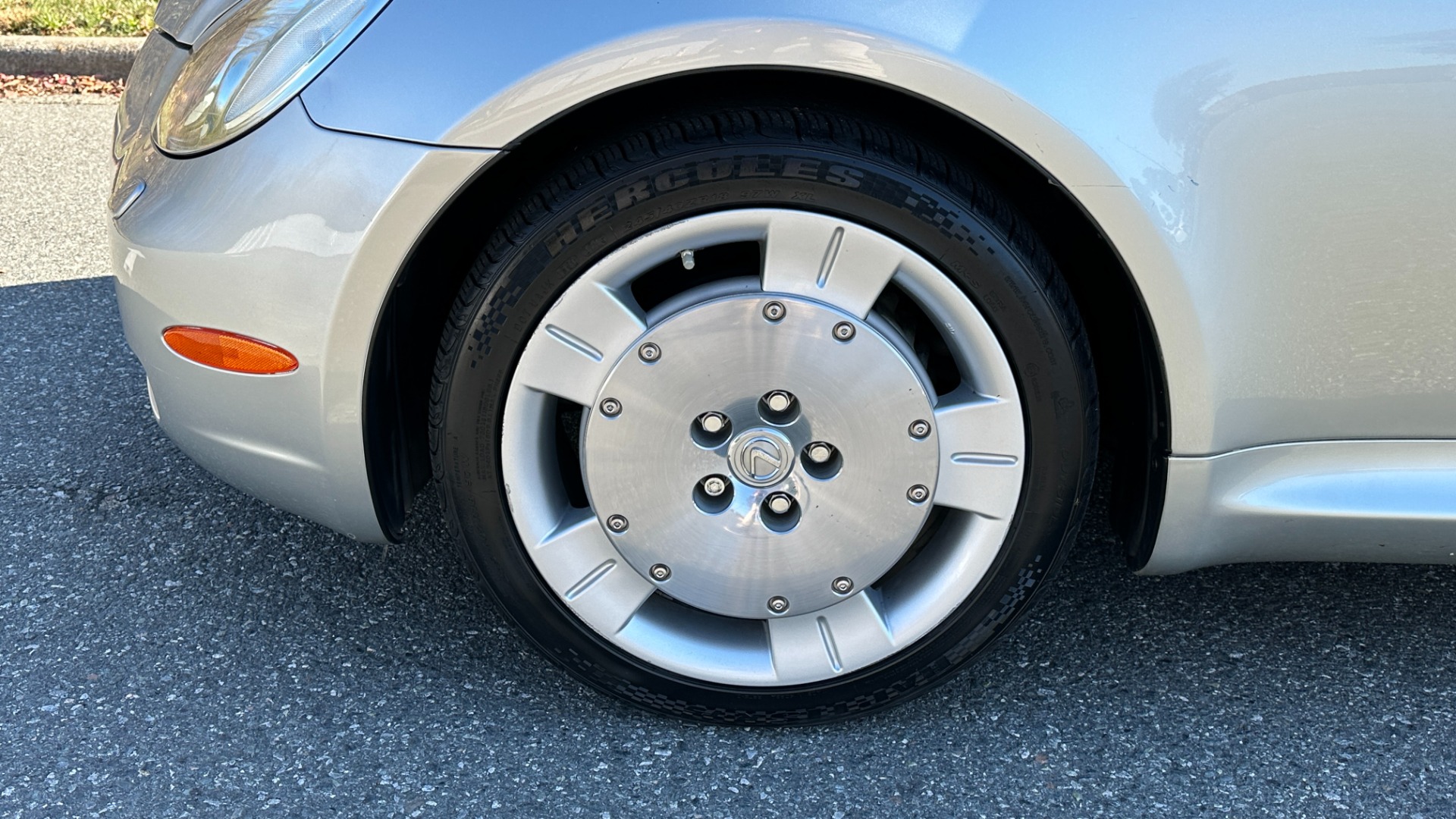 Used 2003 Lexus SC 430 HARD TOP CONVERTIBLE / TAN LEATHER INTERIOR / LOW MILES / 4.3L V8 ENGINE for sale $23,995 at Formula Imports in Charlotte NC 28227 40