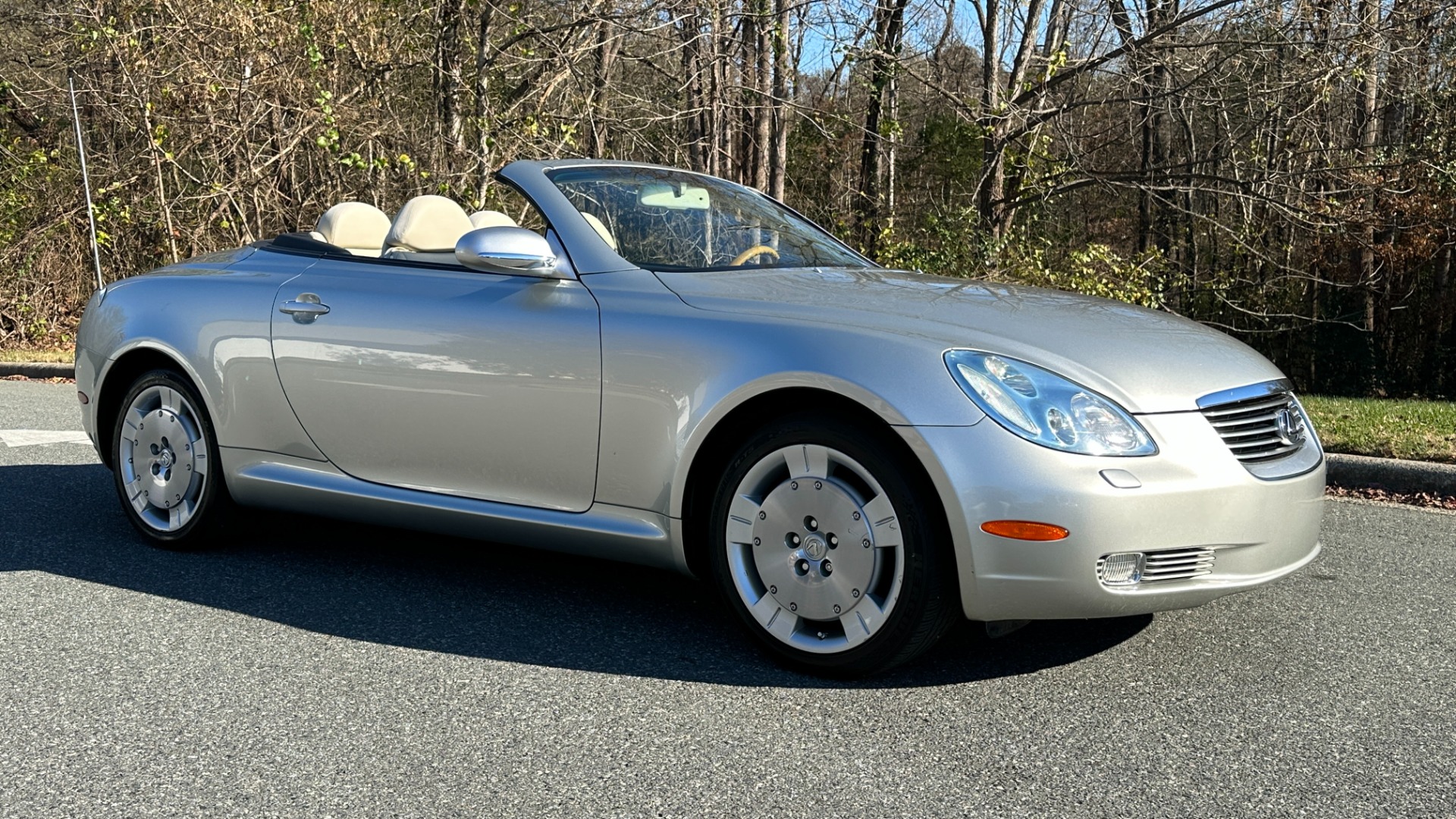 Used 2003 Lexus SC 430 HARD TOP CONVERTIBLE / TAN LEATHER INTERIOR / LOW MILES / 4.3L V8 ENGINE for sale $23,995 at Formula Imports in Charlotte NC 28227 8