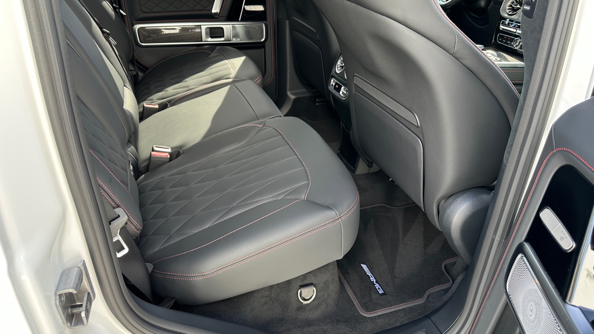 Used 2021 Mercedes-Benz G-Class AMG G63 / AMG EXCLUSIVE INTERIOR / CARBON FIBER / DIAMOND STITCH / 21IN AMG for sale Sold at Formula Imports in Charlotte NC 28227 24
