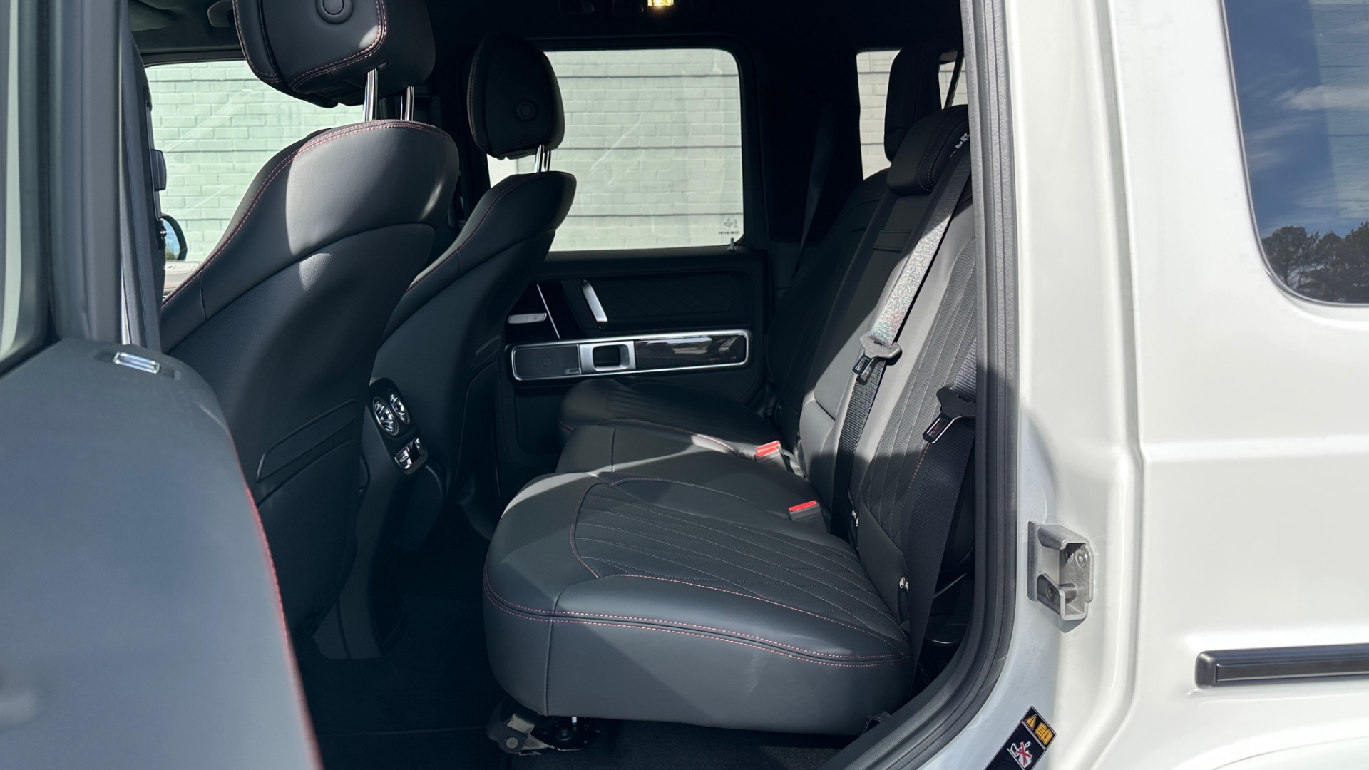 Used 2021 Mercedes-Benz G-Class AMG G63 / AMG EXCLUSIVE INTERIOR / CARBON FIBER / DIAMOND STITCH / 21IN AMG for sale Sold at Formula Imports in Charlotte NC 28227 29
