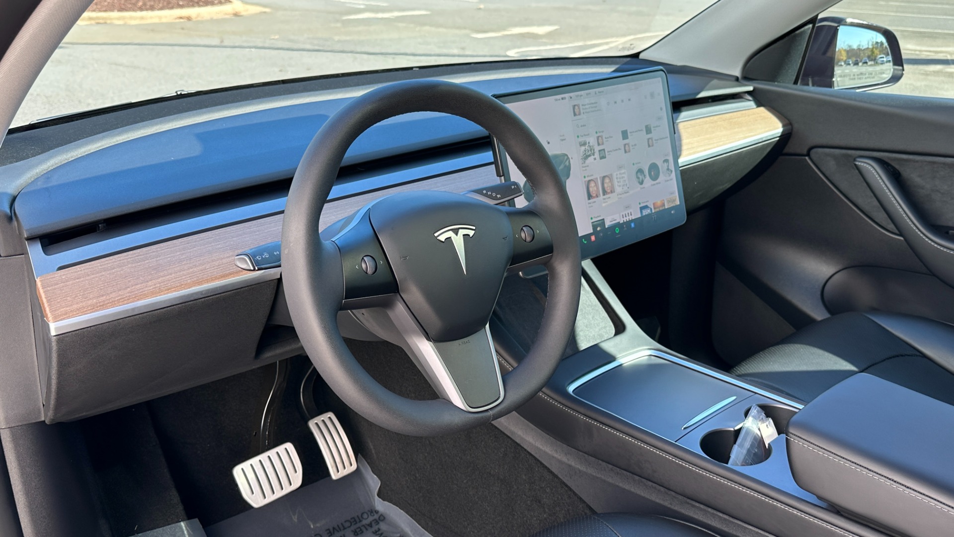 Used 2021 Tesla Model Y PERFORMANCE / AWD DUAL MOTOR / AUTOPILOT / CABON FIBER / TURBINE WHEELS for sale Sold at Formula Imports in Charlotte NC 28227 11