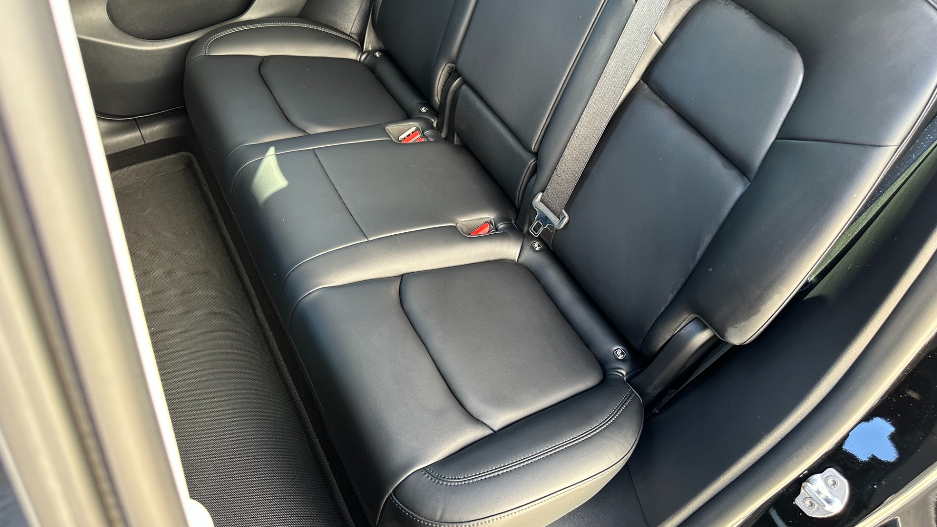 Used 2021 Tesla Model Y PERFORMANCE / AWD DUAL MOTOR / AUTOPILOT / CABON FIBER / TURBINE WHEELS for sale $61,000 at Formula Imports in Charlotte NC 28227 25