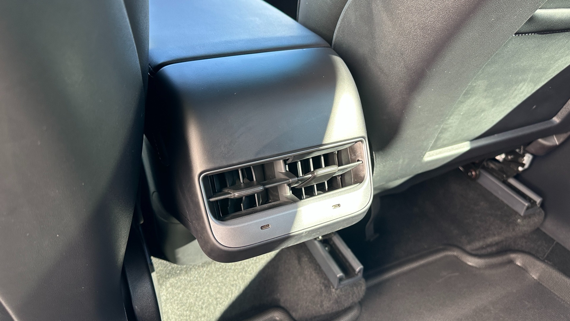 Used 2021 Tesla Model Y PERFORMANCE / AWD DUAL MOTOR / AUTOPILOT / CABON FIBER / TURBINE WHEELS for sale Sold at Formula Imports in Charlotte NC 28227 26