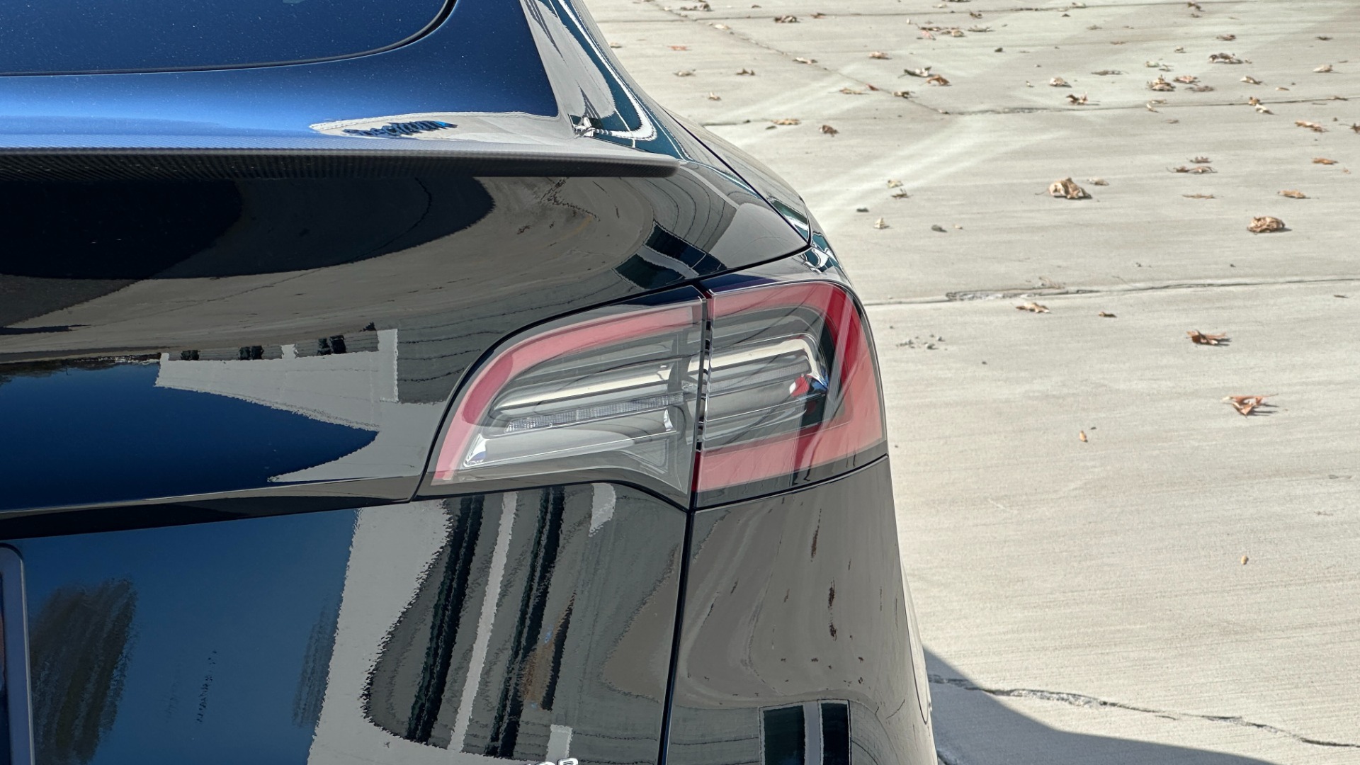 Used 2021 Tesla Model Y PERFORMANCE / AWD DUAL MOTOR / AUTOPILOT / CABON FIBER / TURBINE WHEELS for sale Sold at Formula Imports in Charlotte NC 28227 44