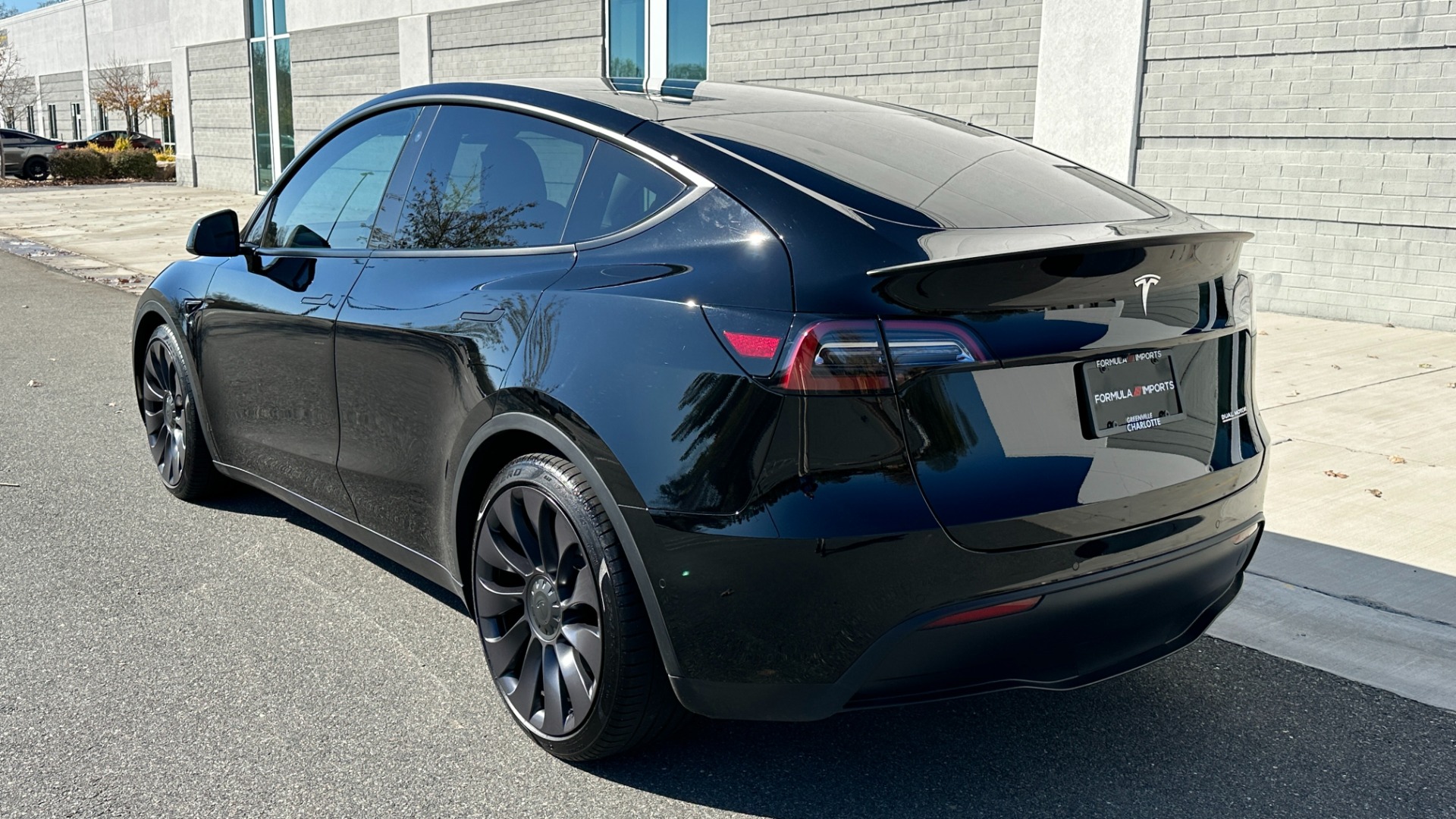 Used 2021 Tesla Model Y PERFORMANCE / AWD DUAL MOTOR / AUTOPILOT / CABON FIBER / TURBINE WHEELS for sale $61,000 at Formula Imports in Charlotte NC 28227 7