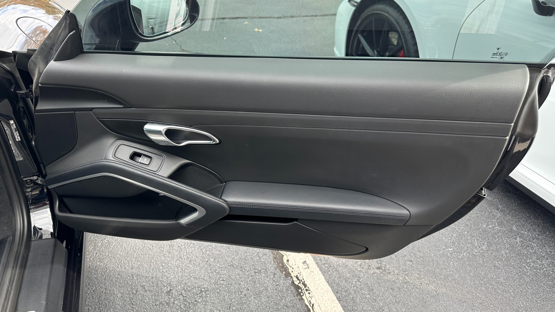 Used 2015 Porsche 911 CARRERA S / PEMIUM PACKAGE / SPORT CHRONO / BOSE / SUNROOF for sale Sold at Formula Imports in Charlotte NC 28227 20