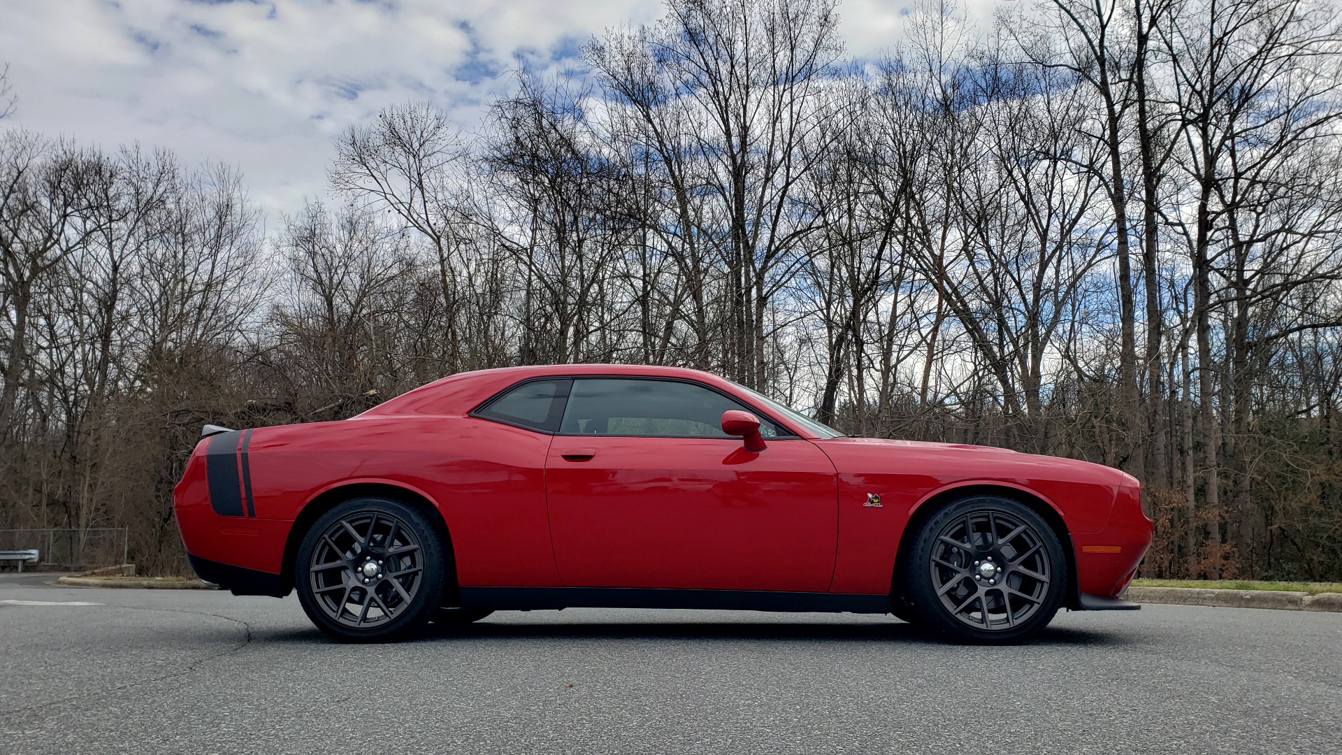 Used 2016 Dodge CHALLENGER R/T SCAT PACK / TECHNOLOGY / ALPINE / 6-SPEED MAN for sale Sold at Formula Imports in Charlotte NC 28227 6