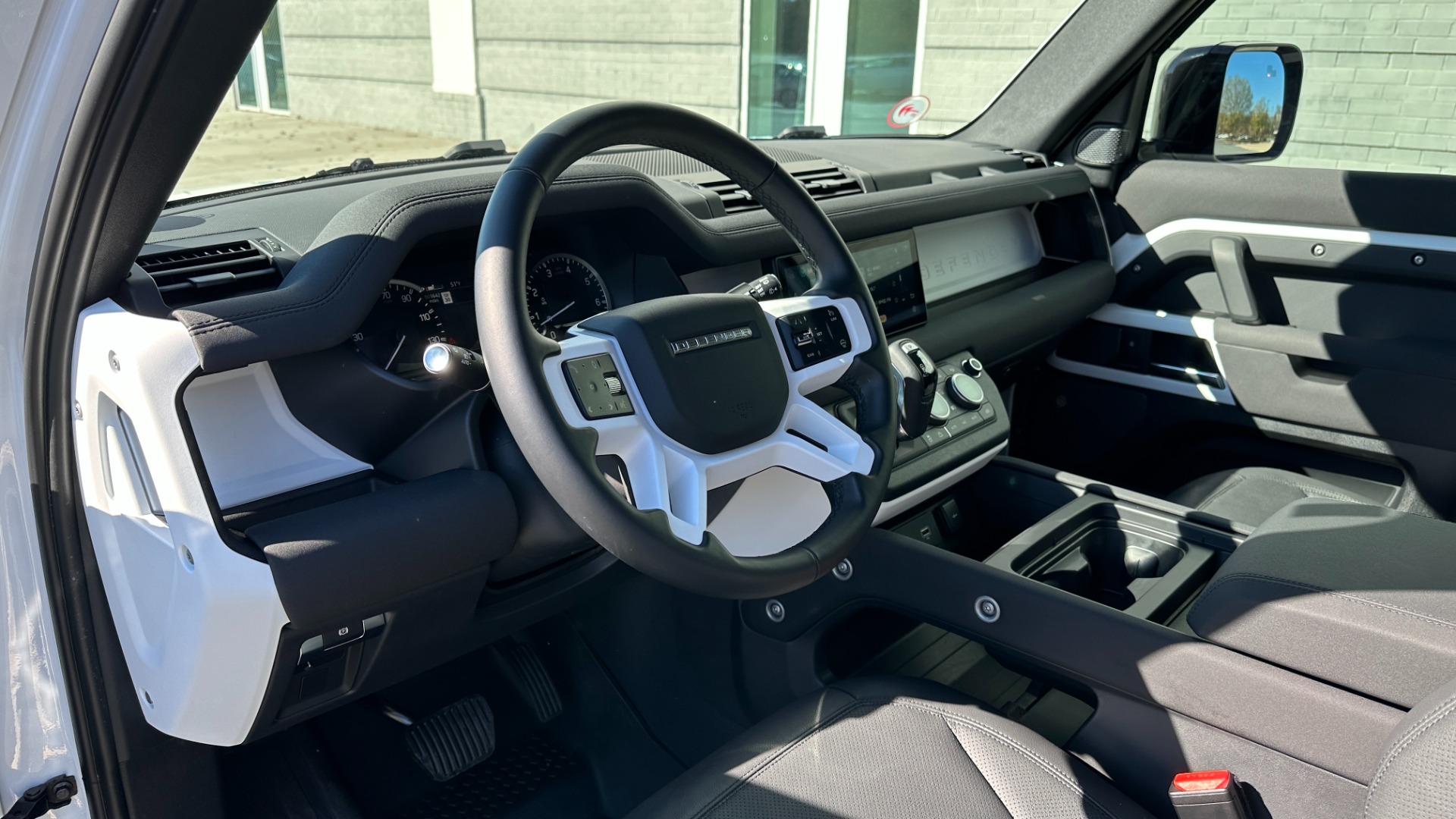 Used 2023 Land Rover Defender S / 30TH ANNIVERSARY EDITION / AIR SUSPENSION / TOWING / OFFROAD PACKAGE for sale $94,999 at Formula Imports in Charlotte NC 28227 10