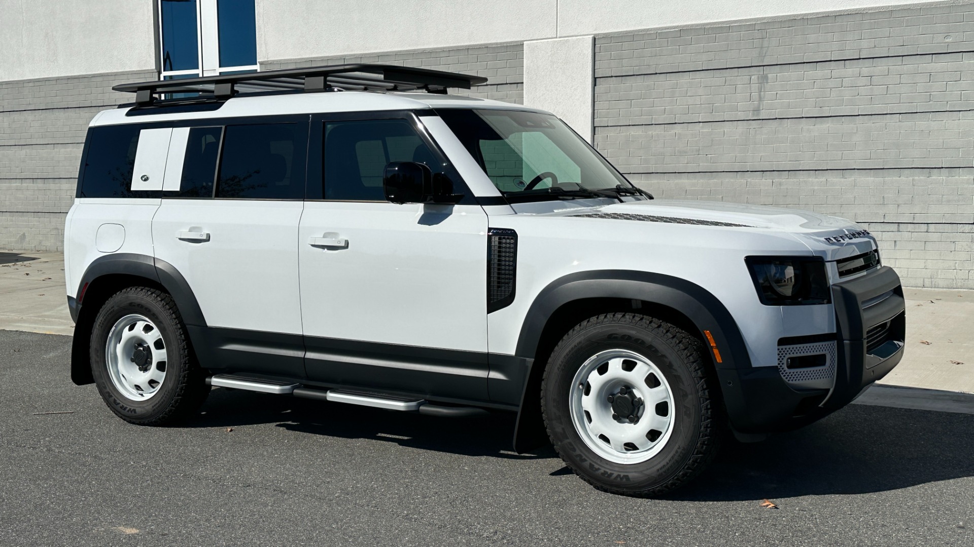 Used 2023 Land Rover Defender S / 30TH ANNIVERSARY EDITION / AIR SUSPENSION / TOWING / OFFROAD PACKAGE for sale Sold at Formula Imports in Charlotte NC 28227 2