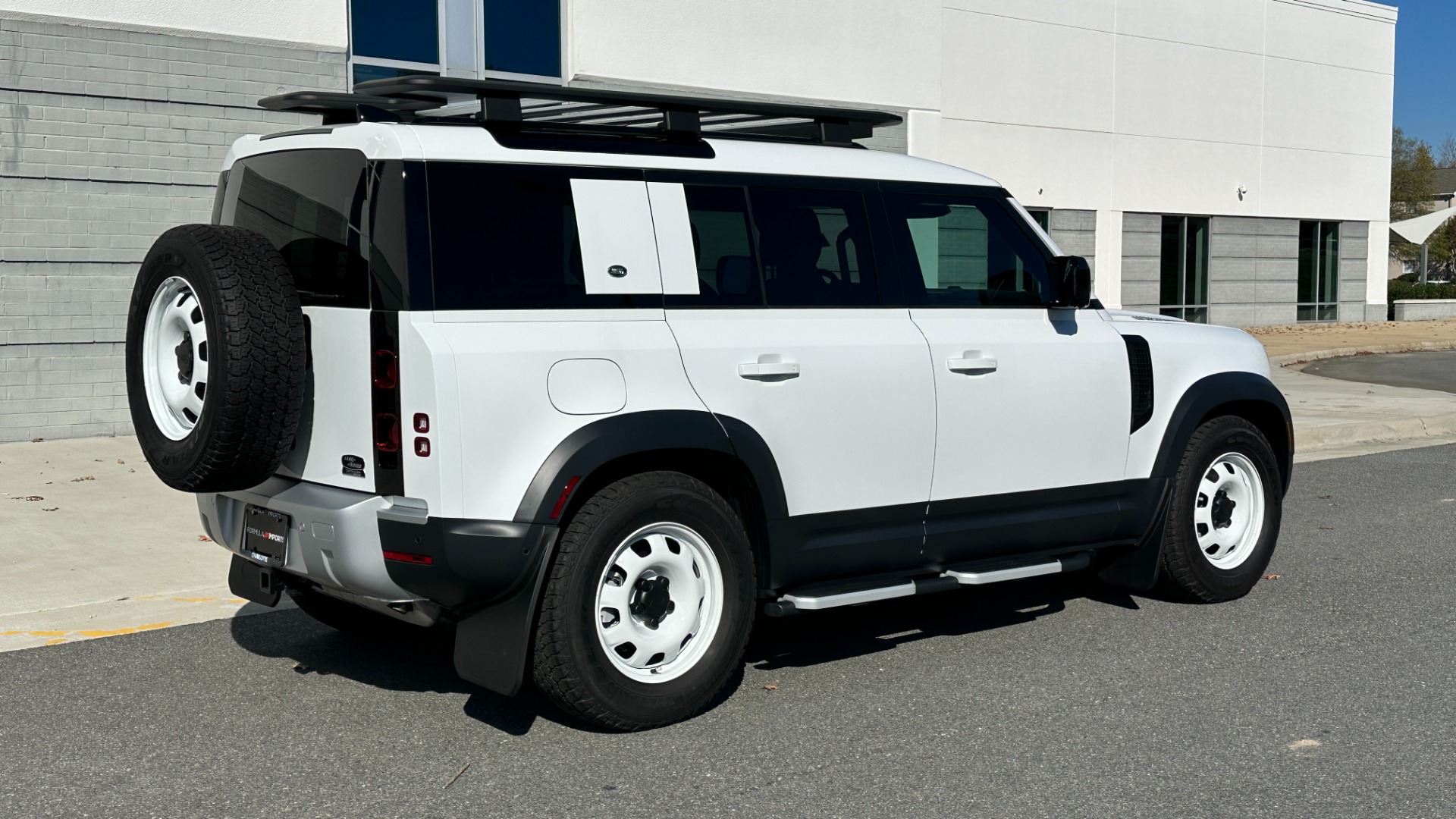 Used 2023 Land Rover Defender S / 30TH ANNIVERSARY EDITION / AIR SUSPENSION / TOWING / OFFROAD PACKAGE for sale Sold at Formula Imports in Charlotte NC 28227 4